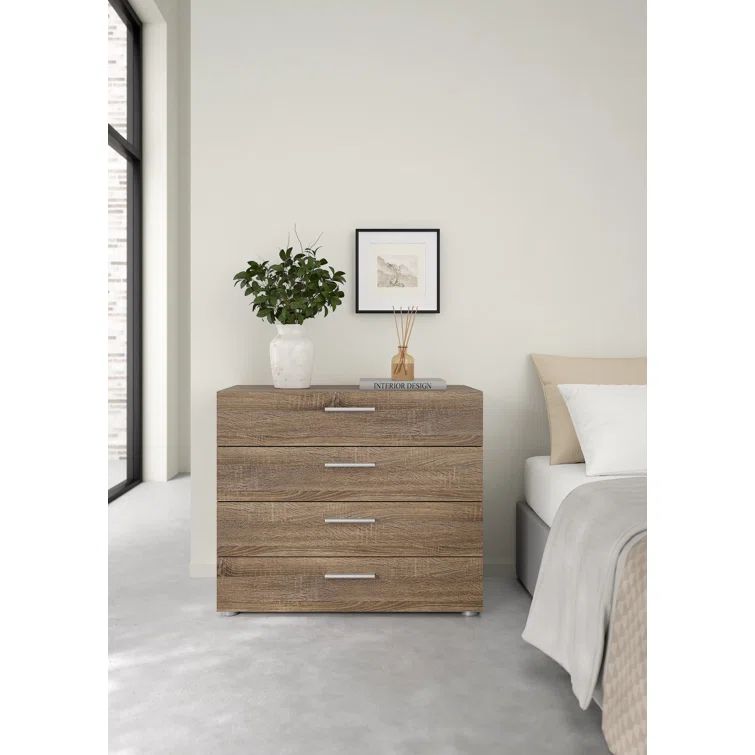 Truffle Oak 4-Drawer Chest with Sleek Contemporary Design