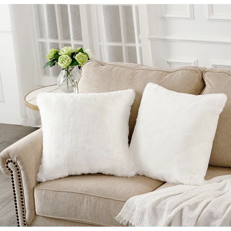 Erget White Faux Fur 20" x 20" Throw Pillow Covers Set