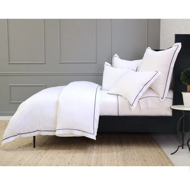 Queen White and Navy Bamboo Sateen Duvet Cover Set
