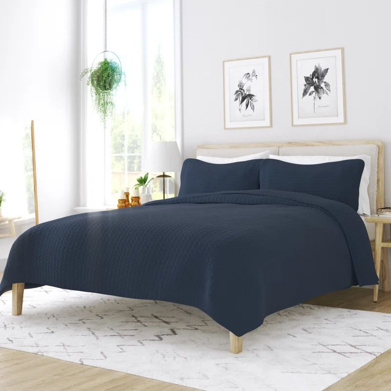 Navy Twin Microfiber Quilt Set with Standard Sham