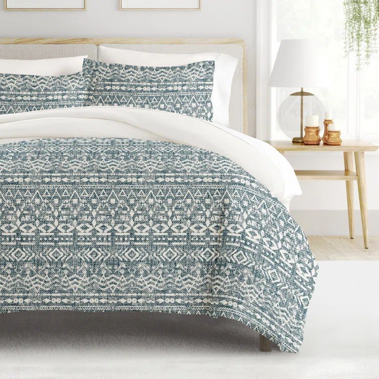 Modern Nordic Twin/Twin XL Patterned Plush Contour Sheet Set
