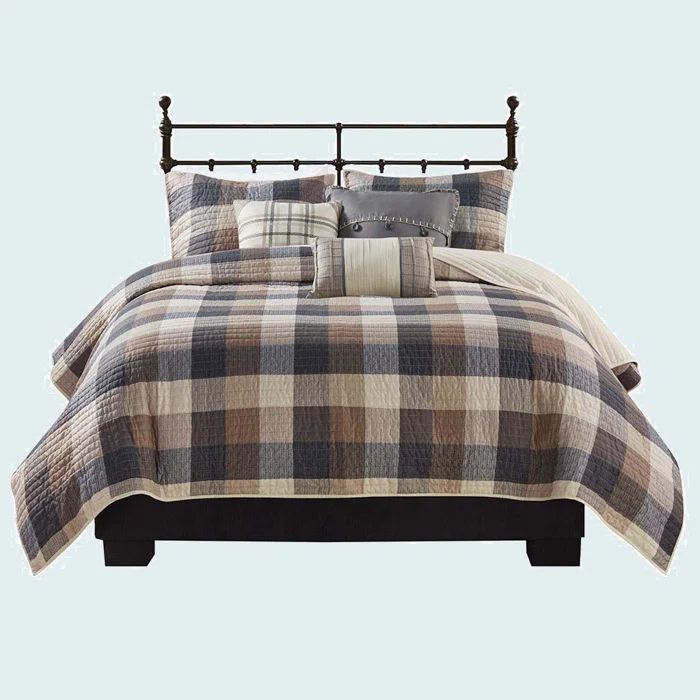 Full Gray Reversible Herringbone Quilt Set with Throw Pillows