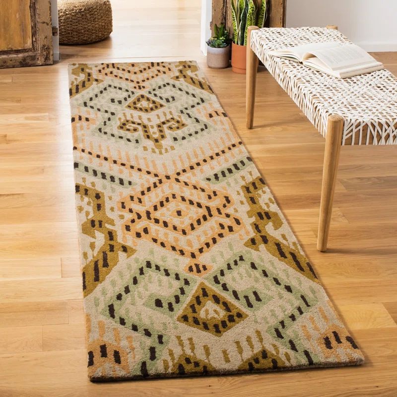 Ivory Elegance Hand-Tufted Wool Runner Rug