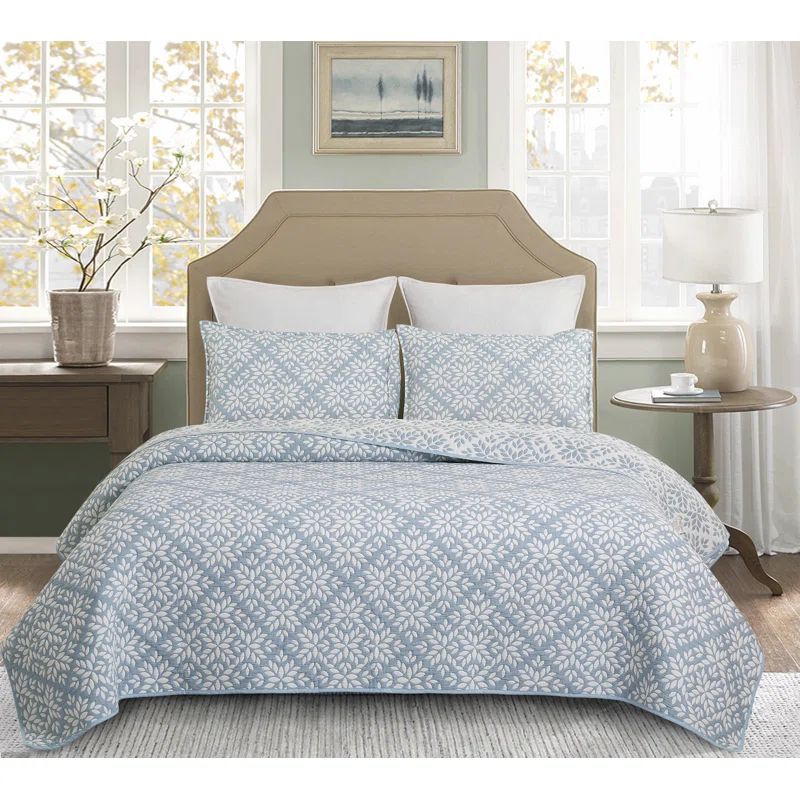 Blue and White Cotton Twin Reversible Quilt Set