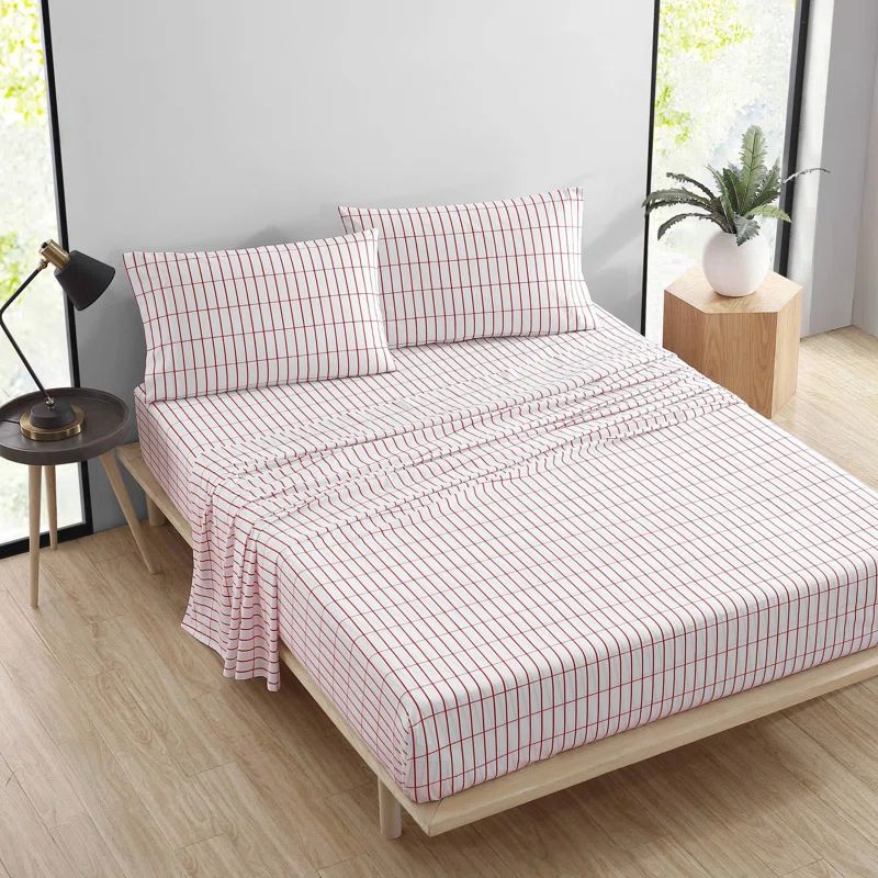 Queen White Cotton Percale Sheet Set with Red Print