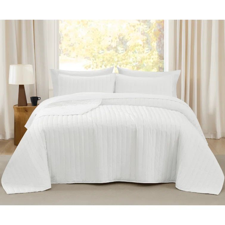 Oversized White Cotton King Quilt Set with Shams