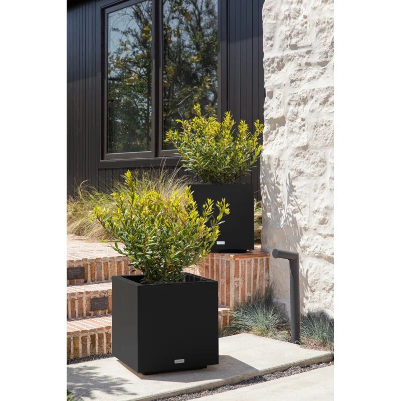 Veradek Black Recycled Plastic Cube Planter 18"