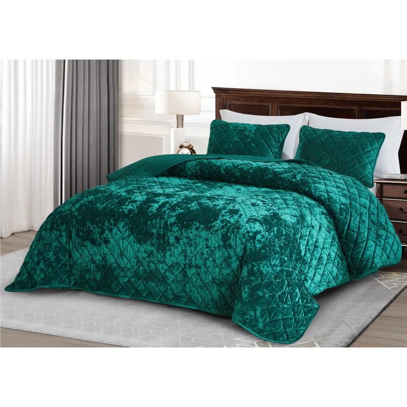Emerald Green Velvet Queen Quilt Set with Diamond Stitch