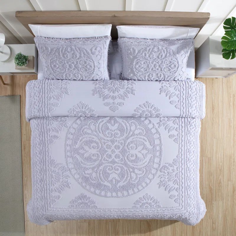 Lavender Cotton King Bedspread with Medallion Design