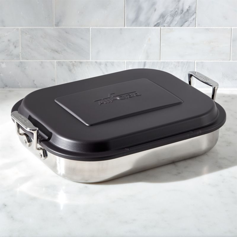 Stainless Steel Lasagna Pan with Black Lid, 14.5 x 11.75 x 2.5 inch