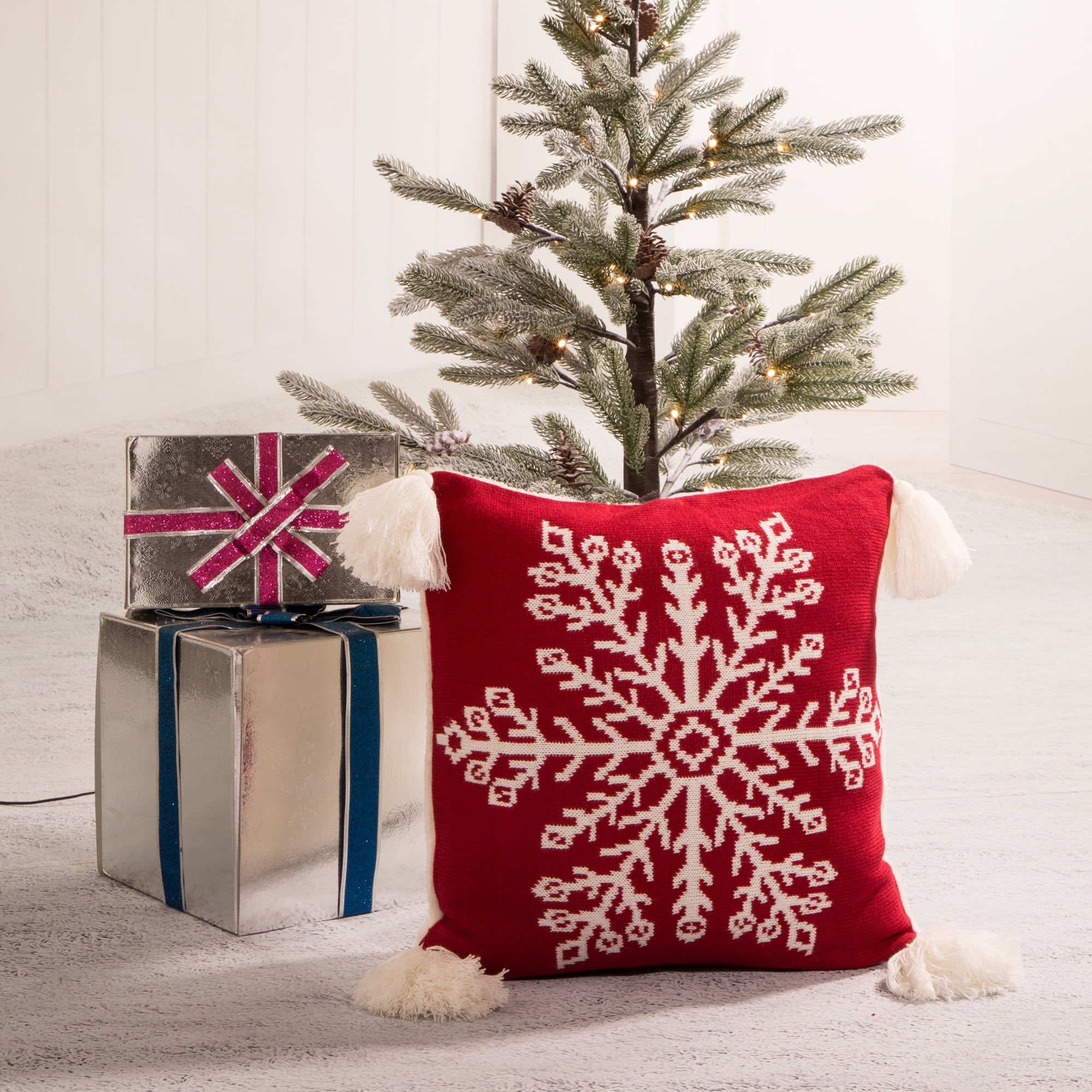 Red Knitted Snowflake Pillow Cover with Tassels