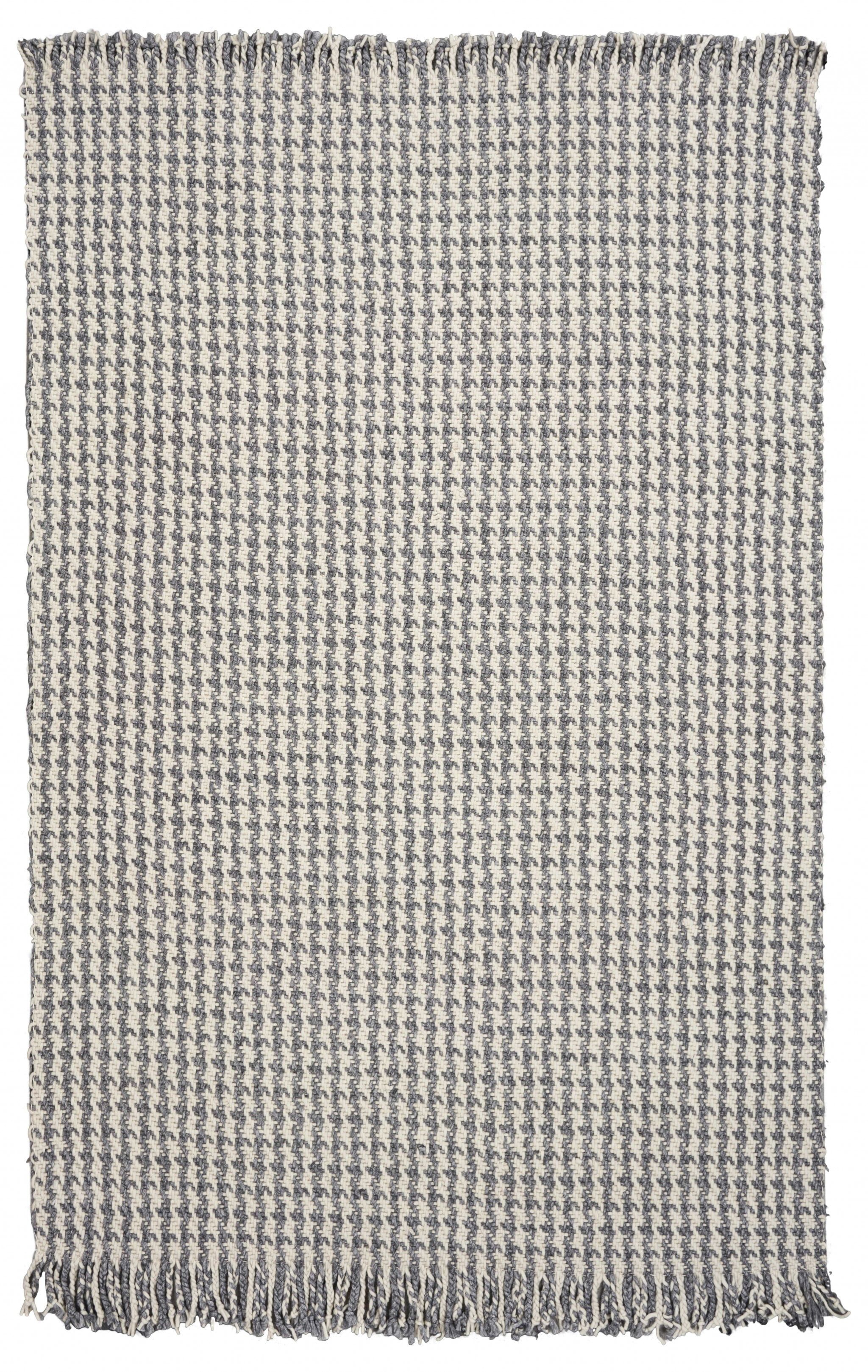 Handmade Gray and Ivory Wool Braided Rectangular Area Rug