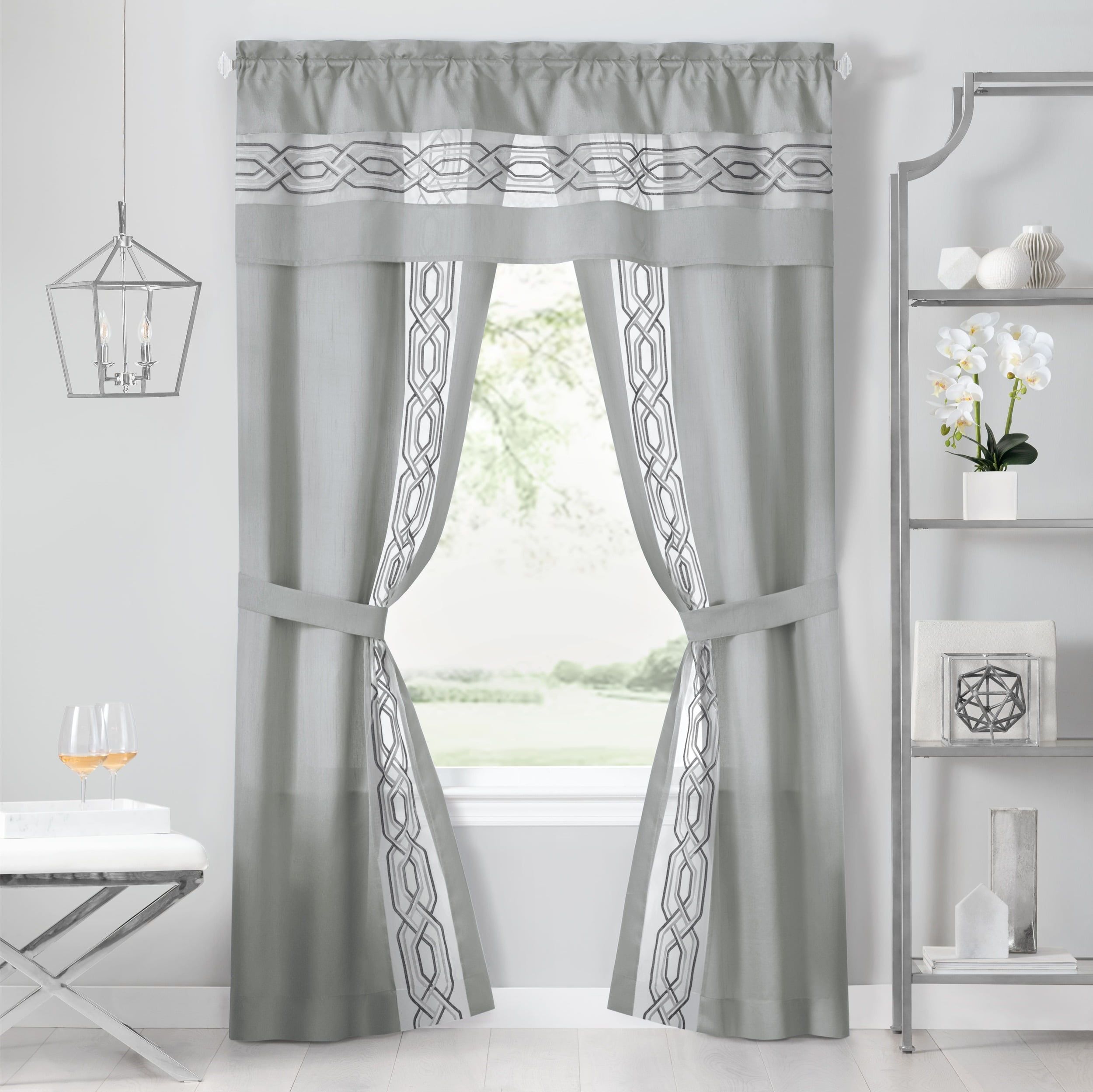 Silver Light Filtering 5-Piece Curtain Set with Geometric Lattice