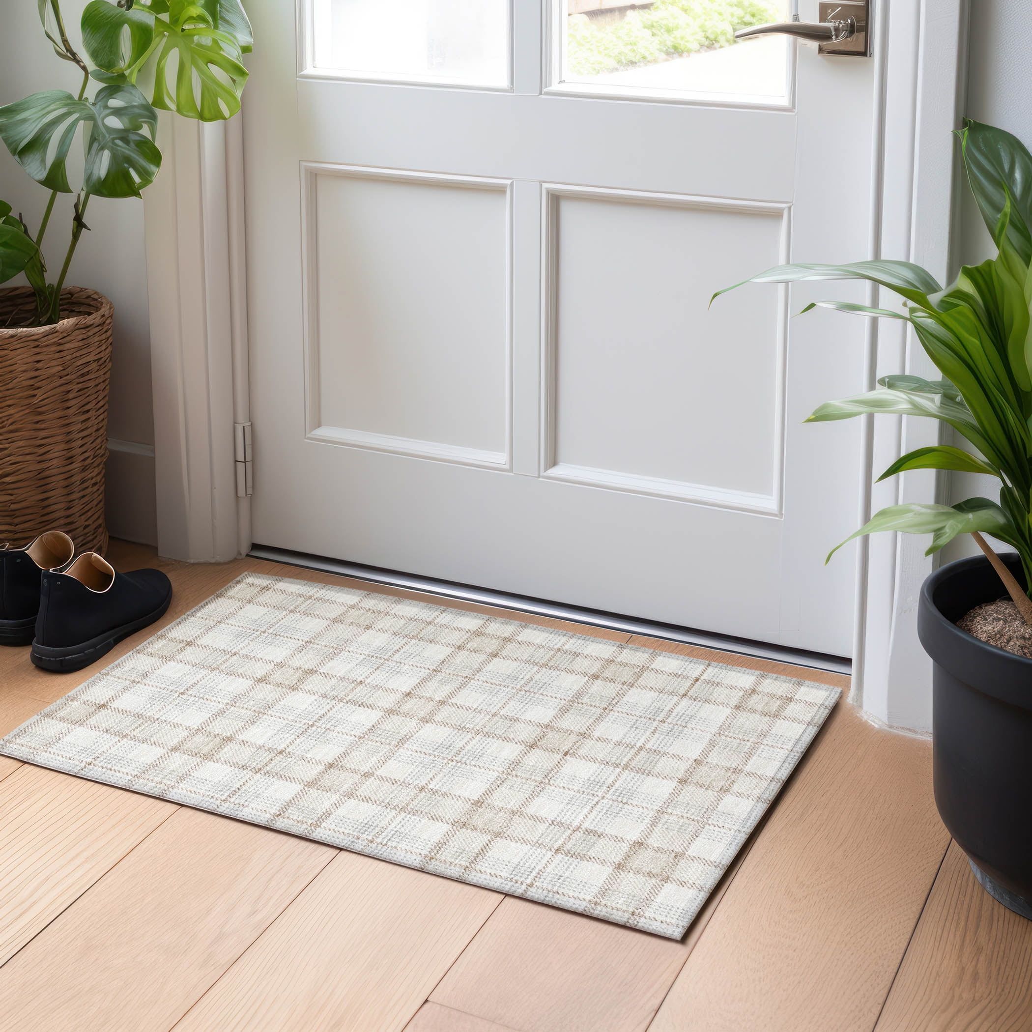 Ivory and Beige Plaid Machine Washable Indoor/Outdoor Rug