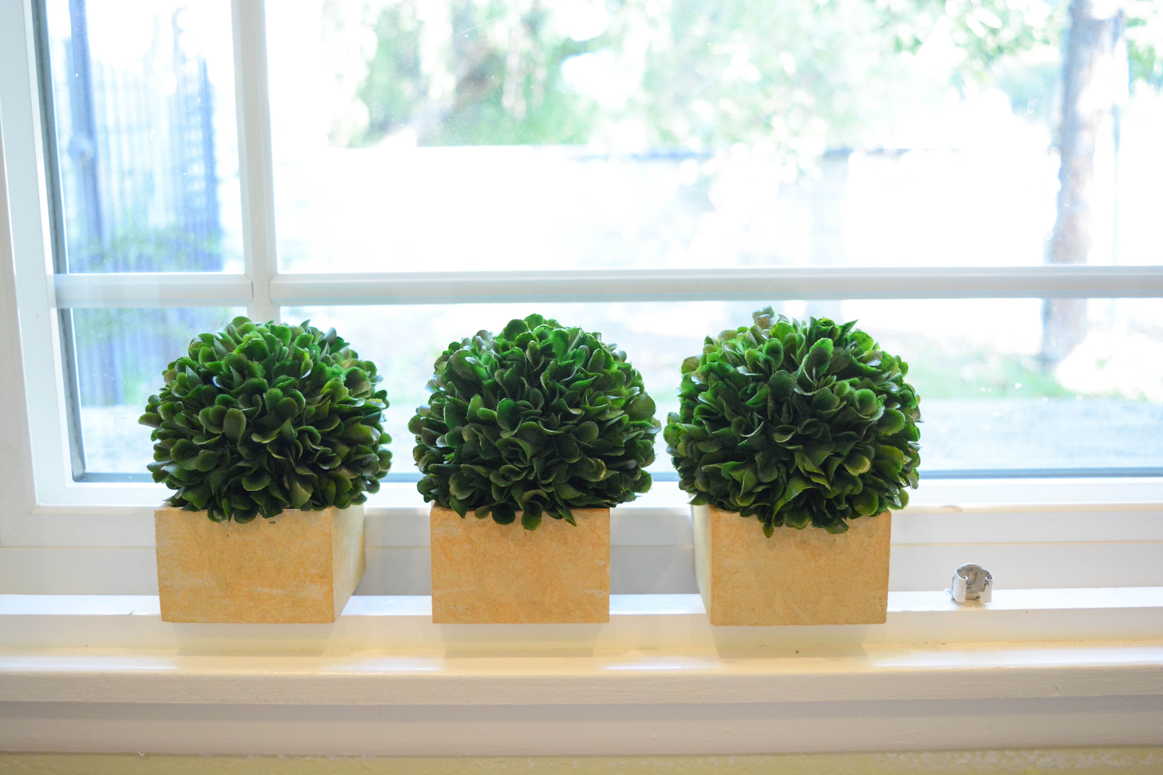 Set of 3 Green Faux Boxwood Ball Topiary Plants in Beige Pots