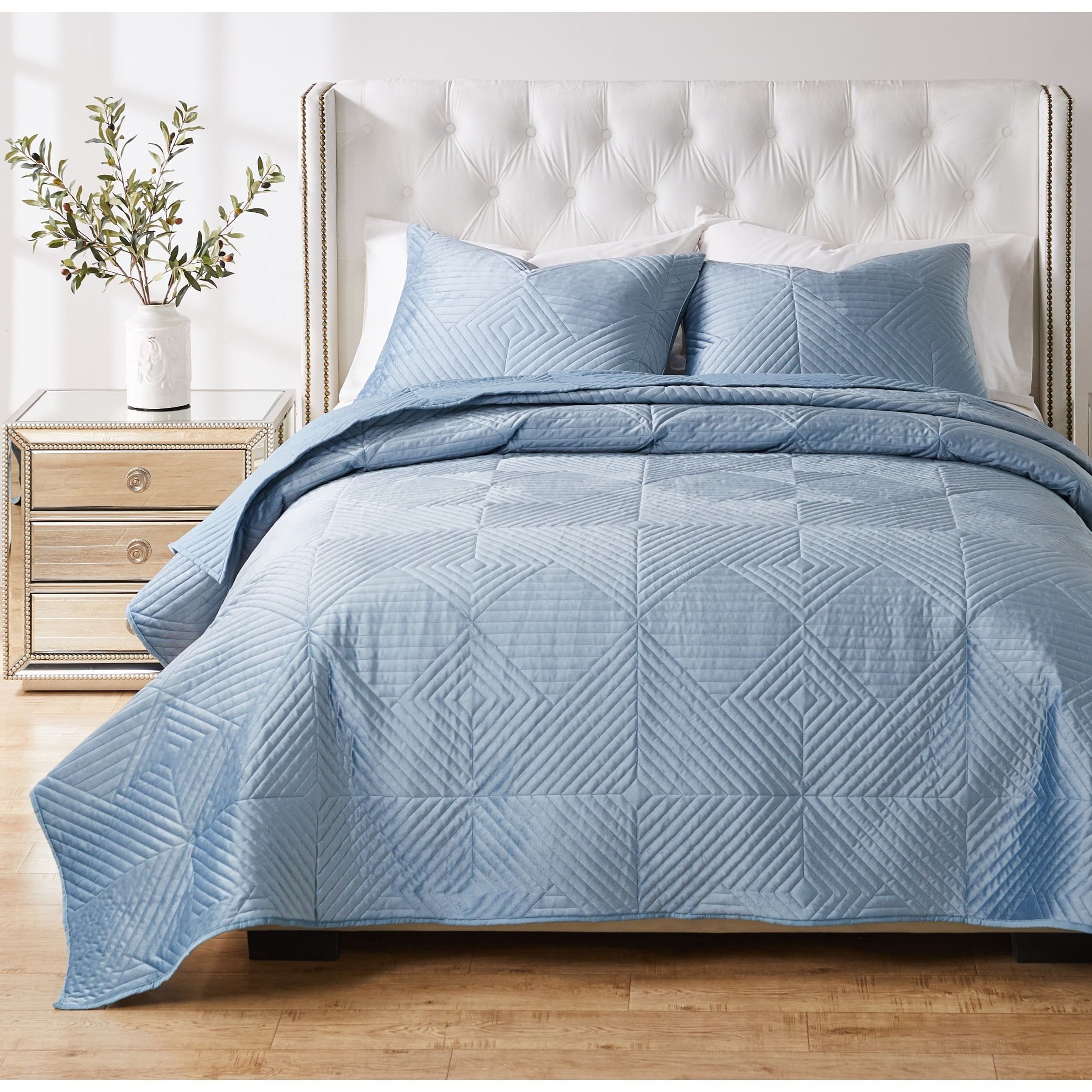 Spa Blue Queen Velvet Quilt with Geometric Stitching