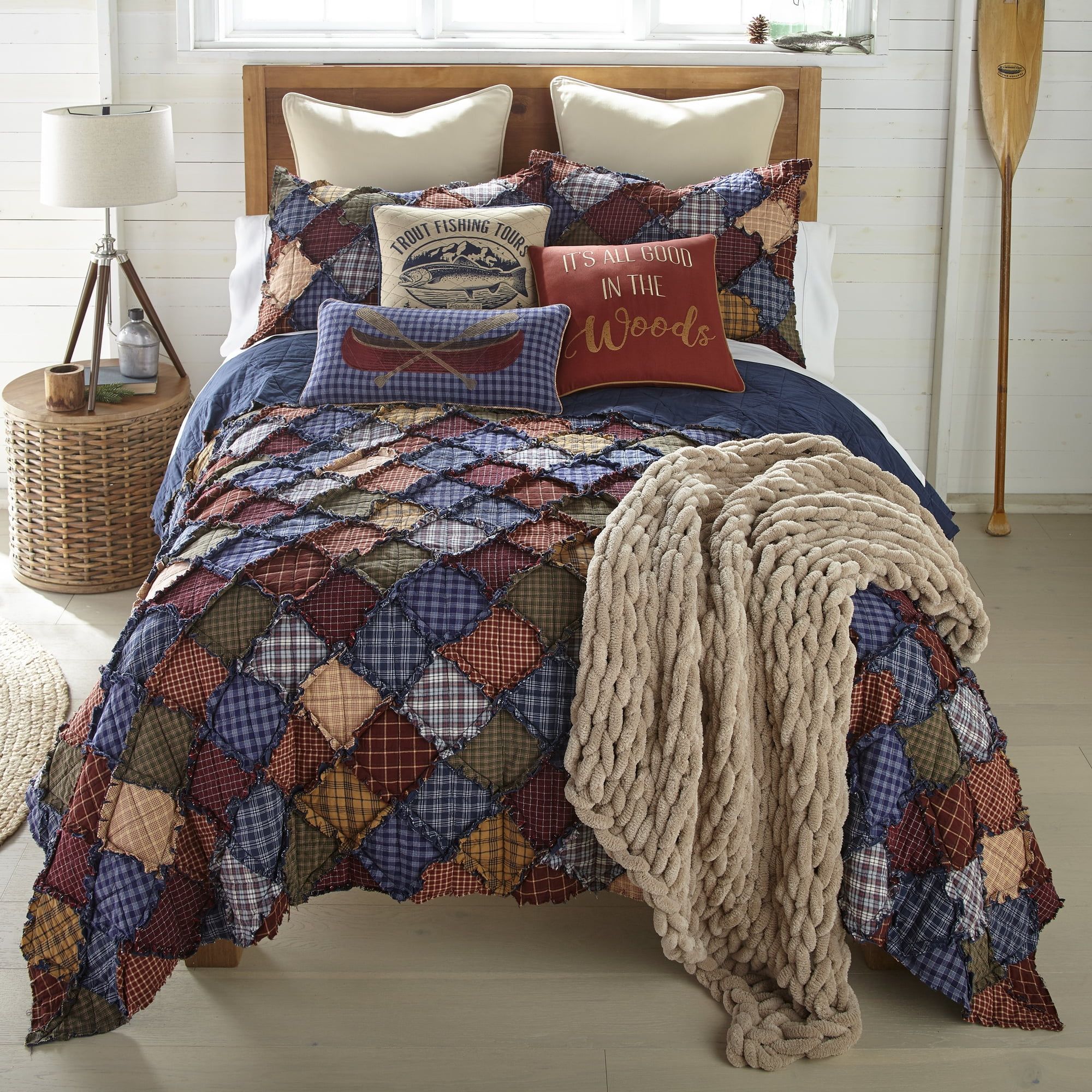 Blue Patchwork Cotton Queen Quilt Set with Shams