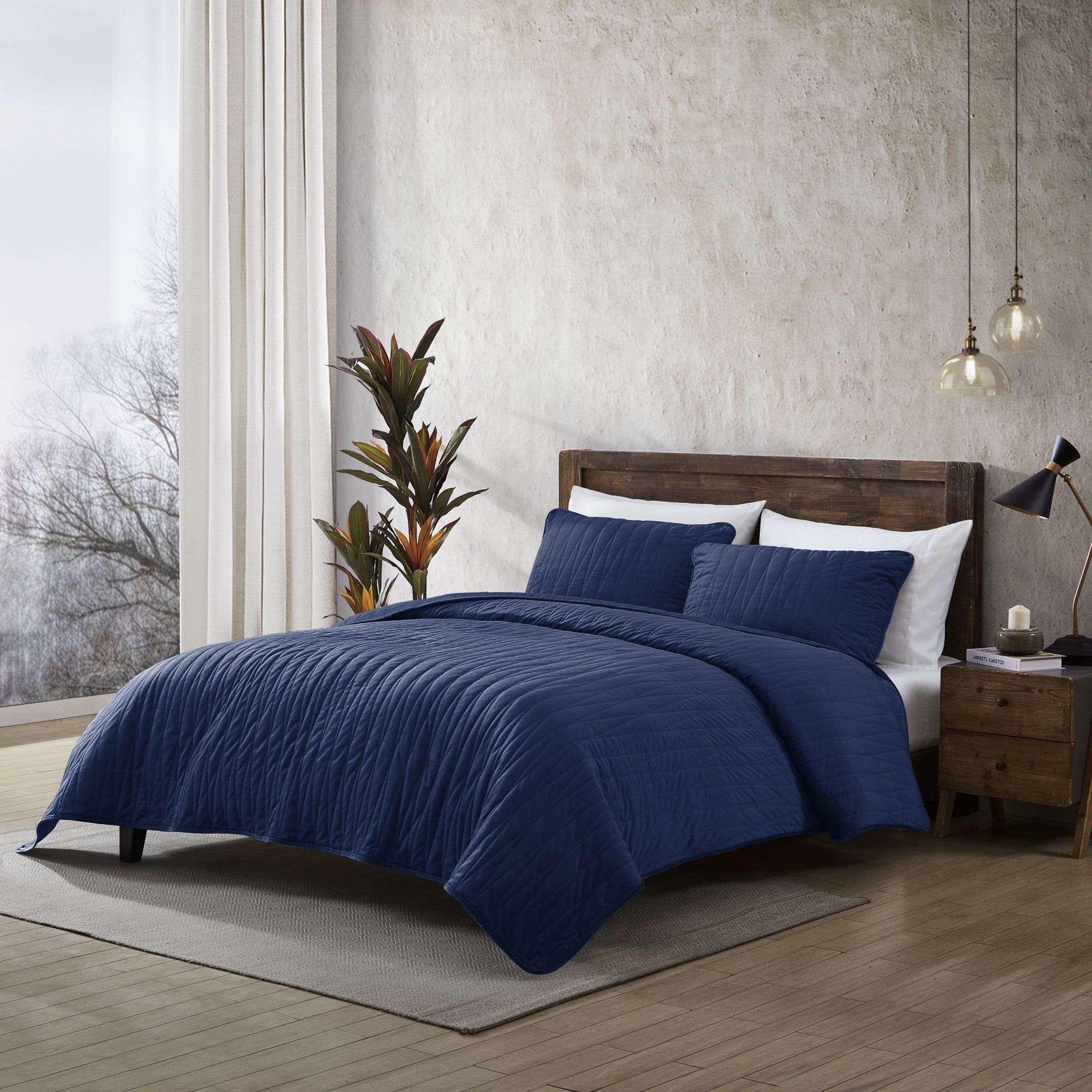 Navy Twin Reversible Velvet Quilt Set