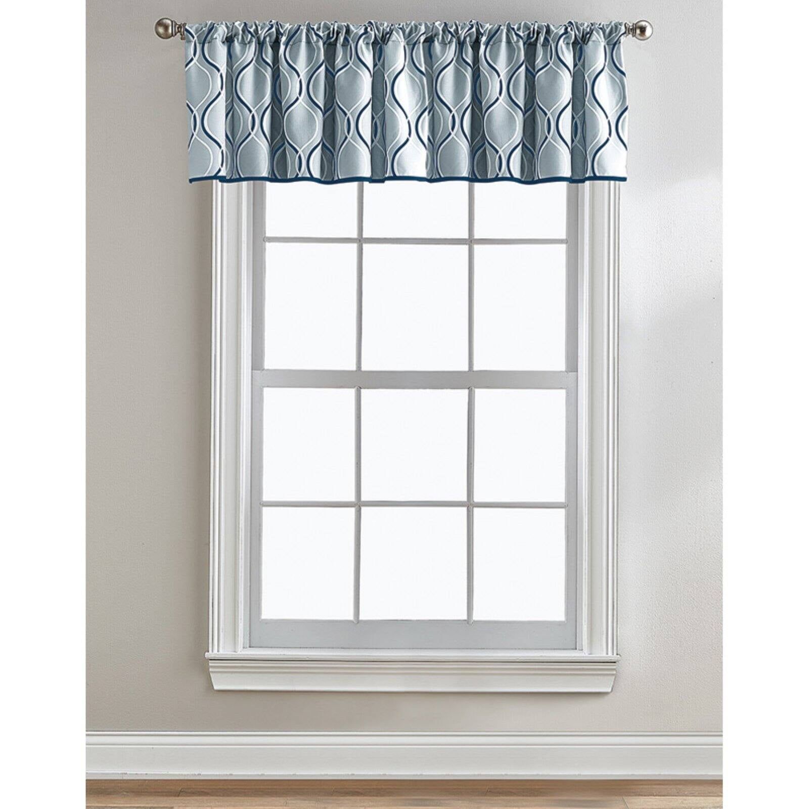 Gray and White Polyester Rod Pocket Valance, 18in x 50in