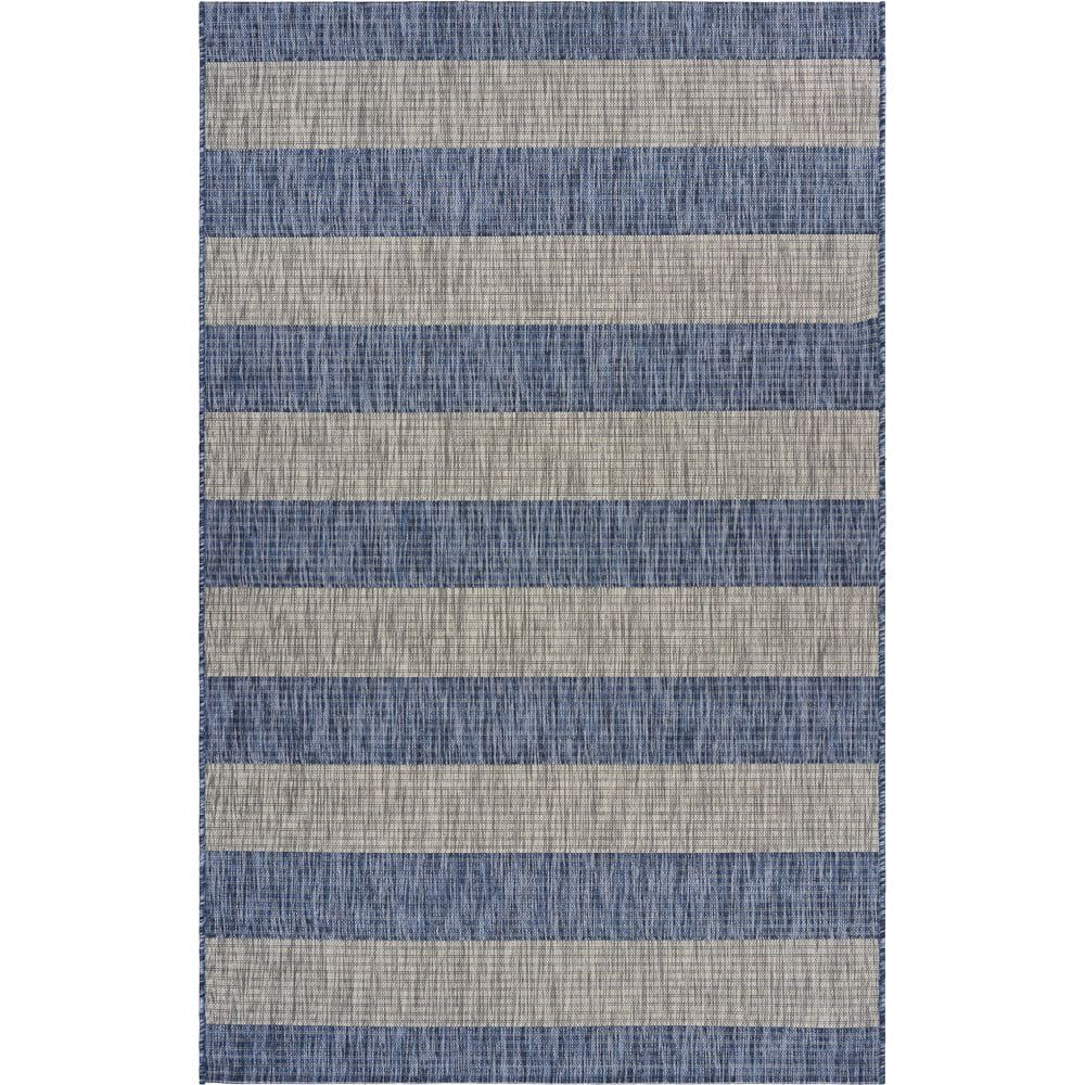 Coastal Charm Gray Synthetic 5' x 7' Indoor/Outdoor Area Rug