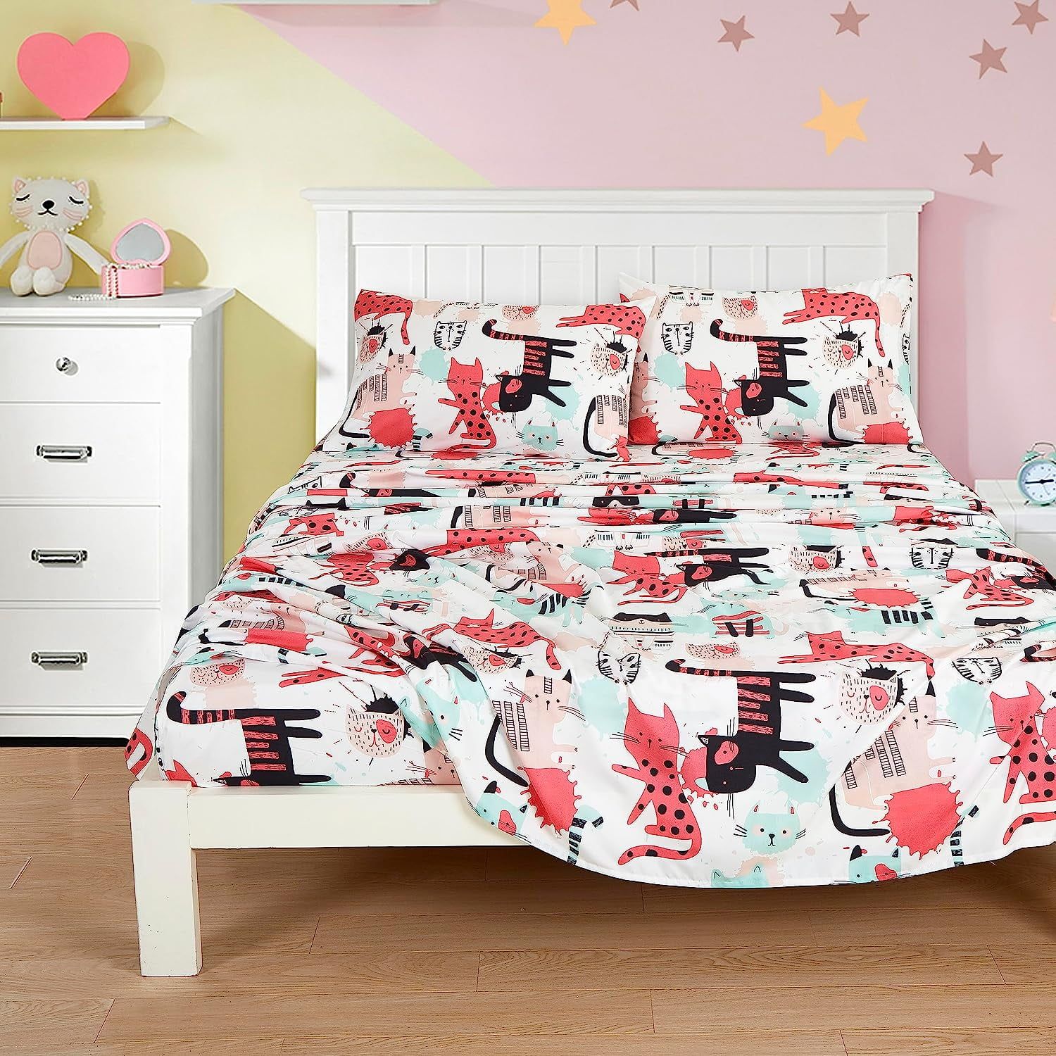 Full Size Black and Red Cartoon Cat Microfiber Sheet Set