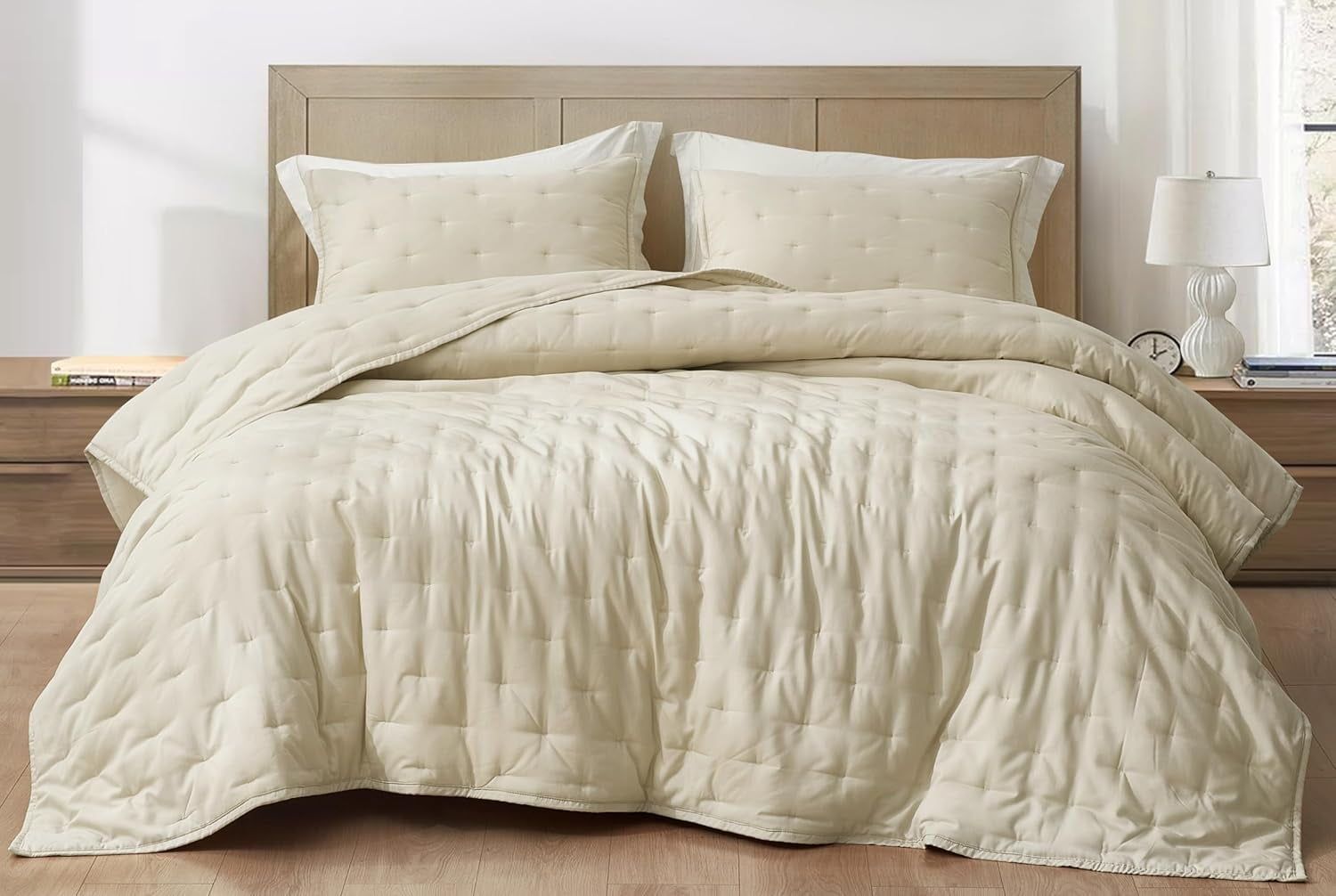 Queen Size Sand Reversible Bamboo Polyester Quilt Set