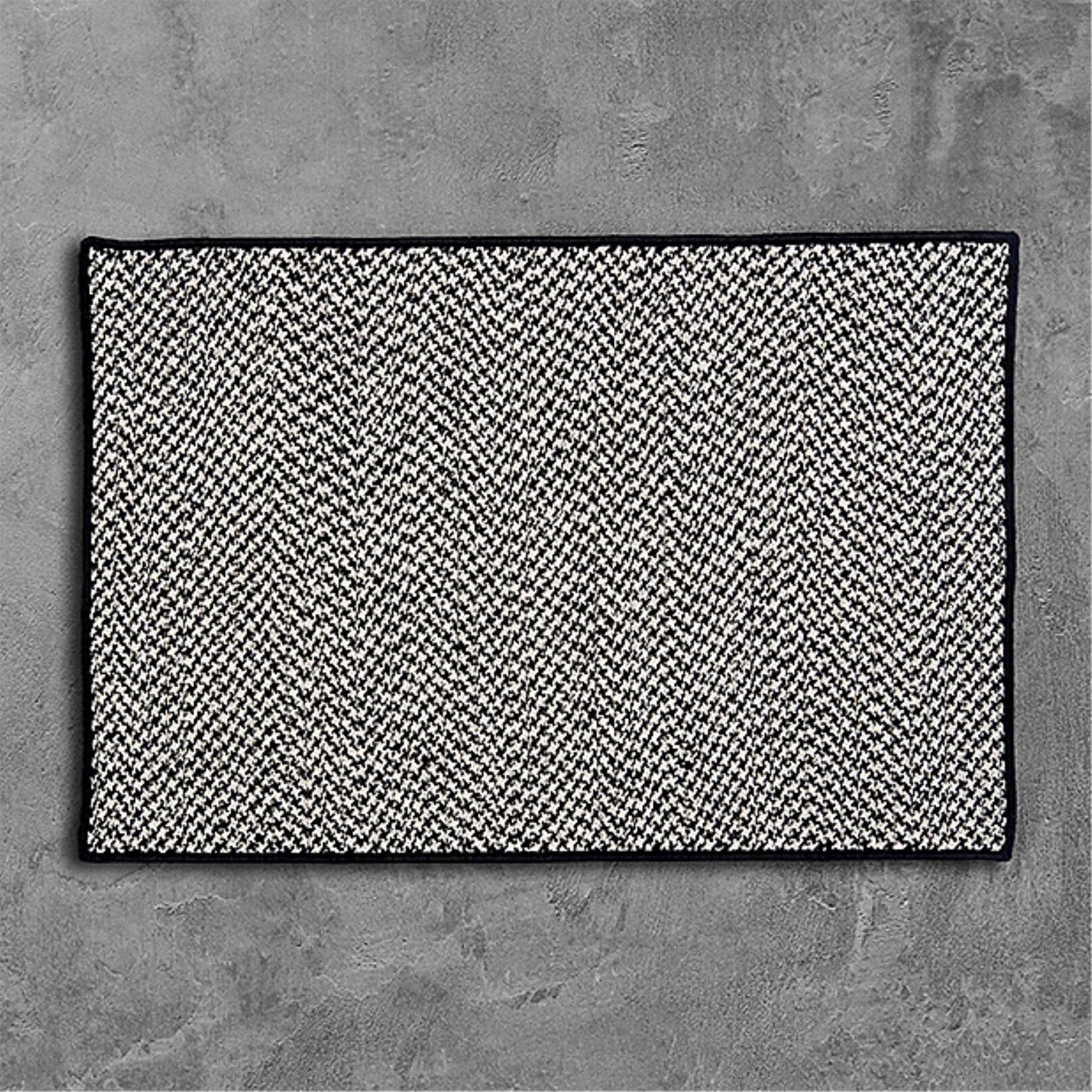 Handmade Abstract Braided Reversible Area Rug in Black, 10' x 13'