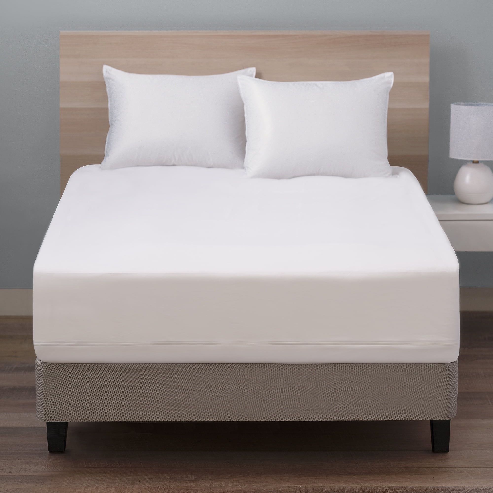 White Water-Resistant California King Mattress Protector