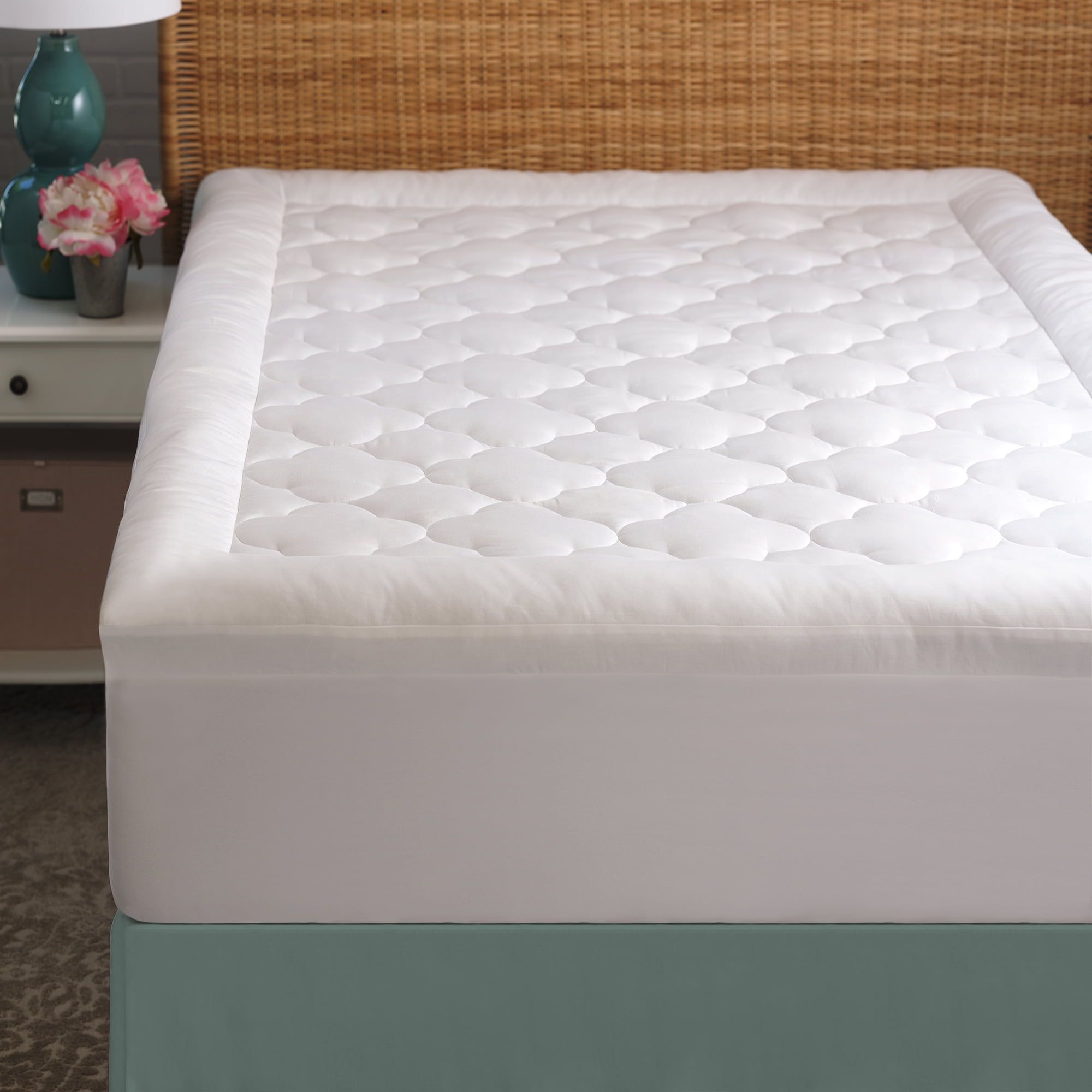 White Twin Polyester Box Stitch Mattress Pad