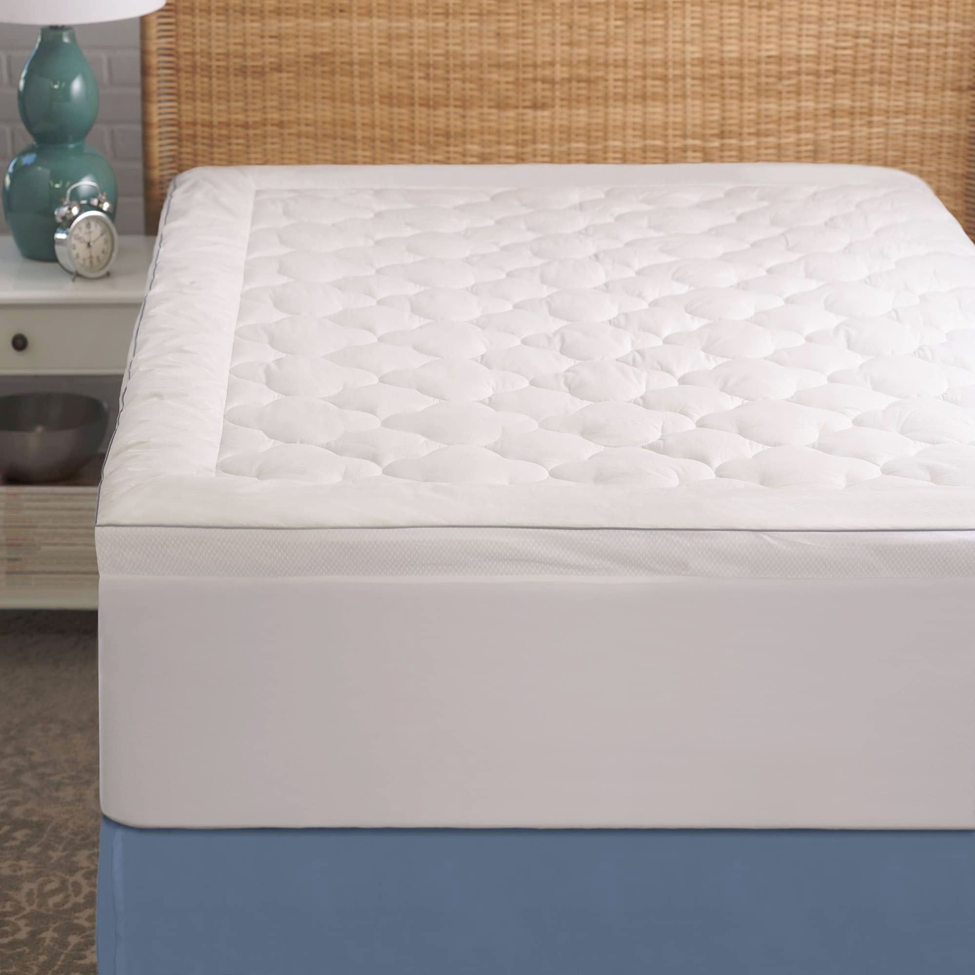 Twin White Down Alternative Featherbed Mattress Pad