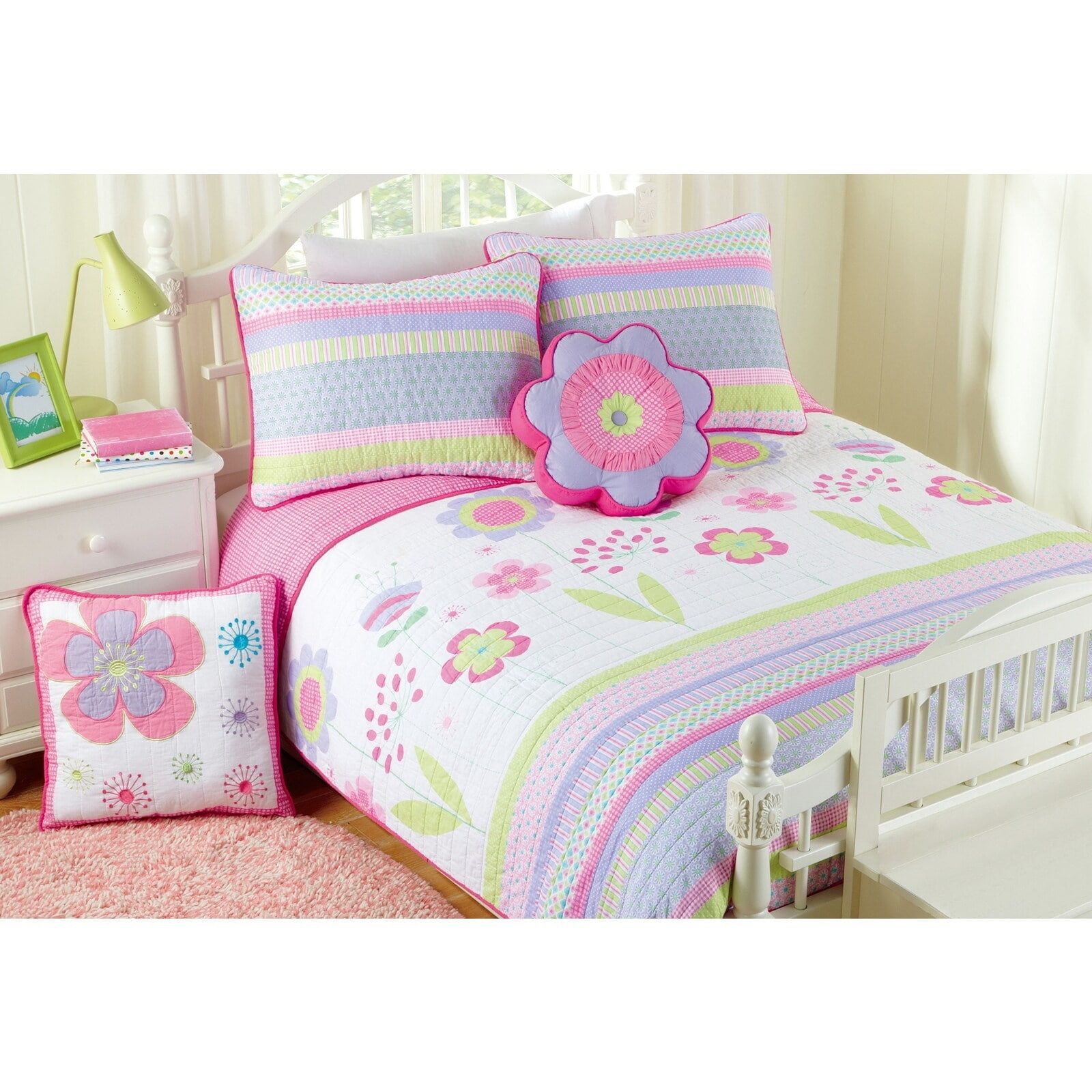 Pink Floral Cotton Reversible Queen Quilt Set with Decorative Pillows