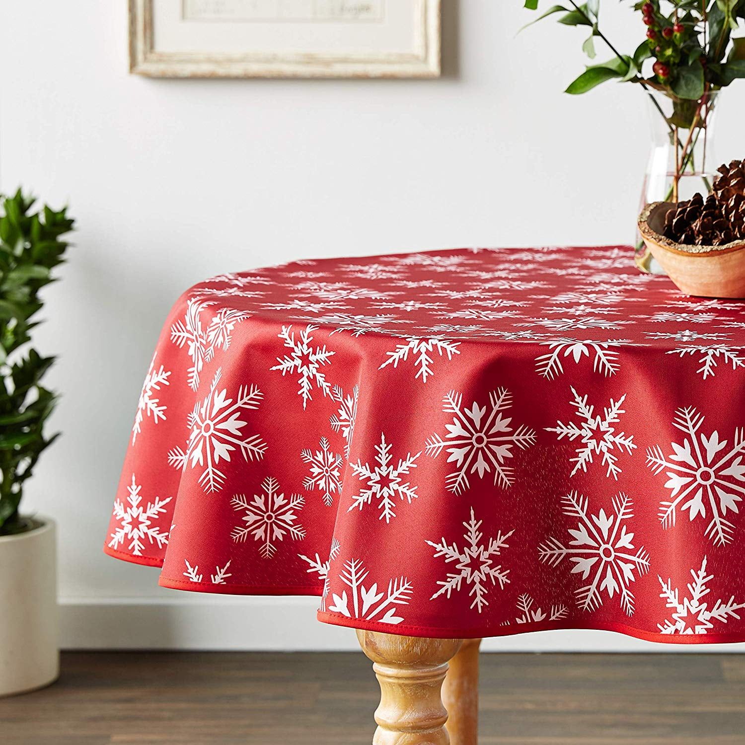 Red and White Snowflakes Round Fabric Holiday Tablecloth