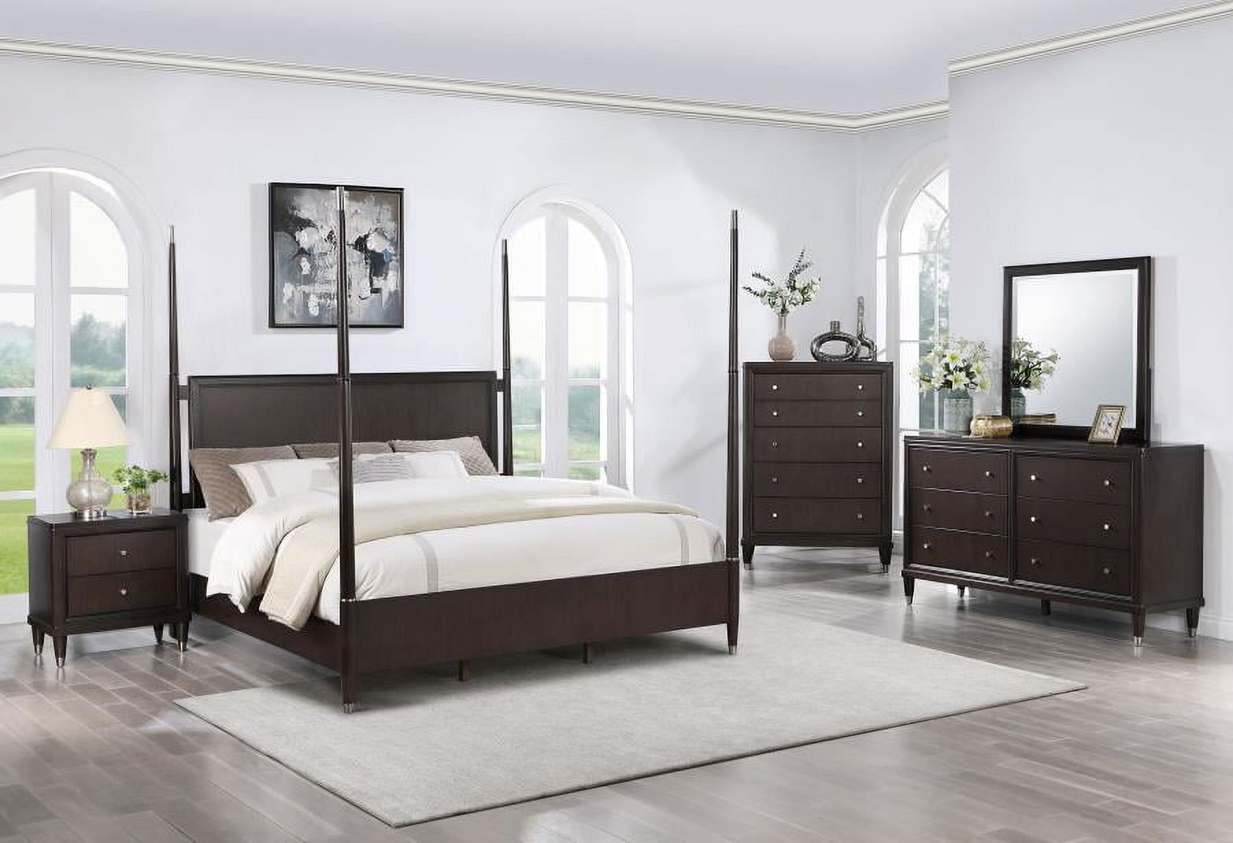 Emberlyn Ark Brown 5-Piece Queen Poster Bedroom Set