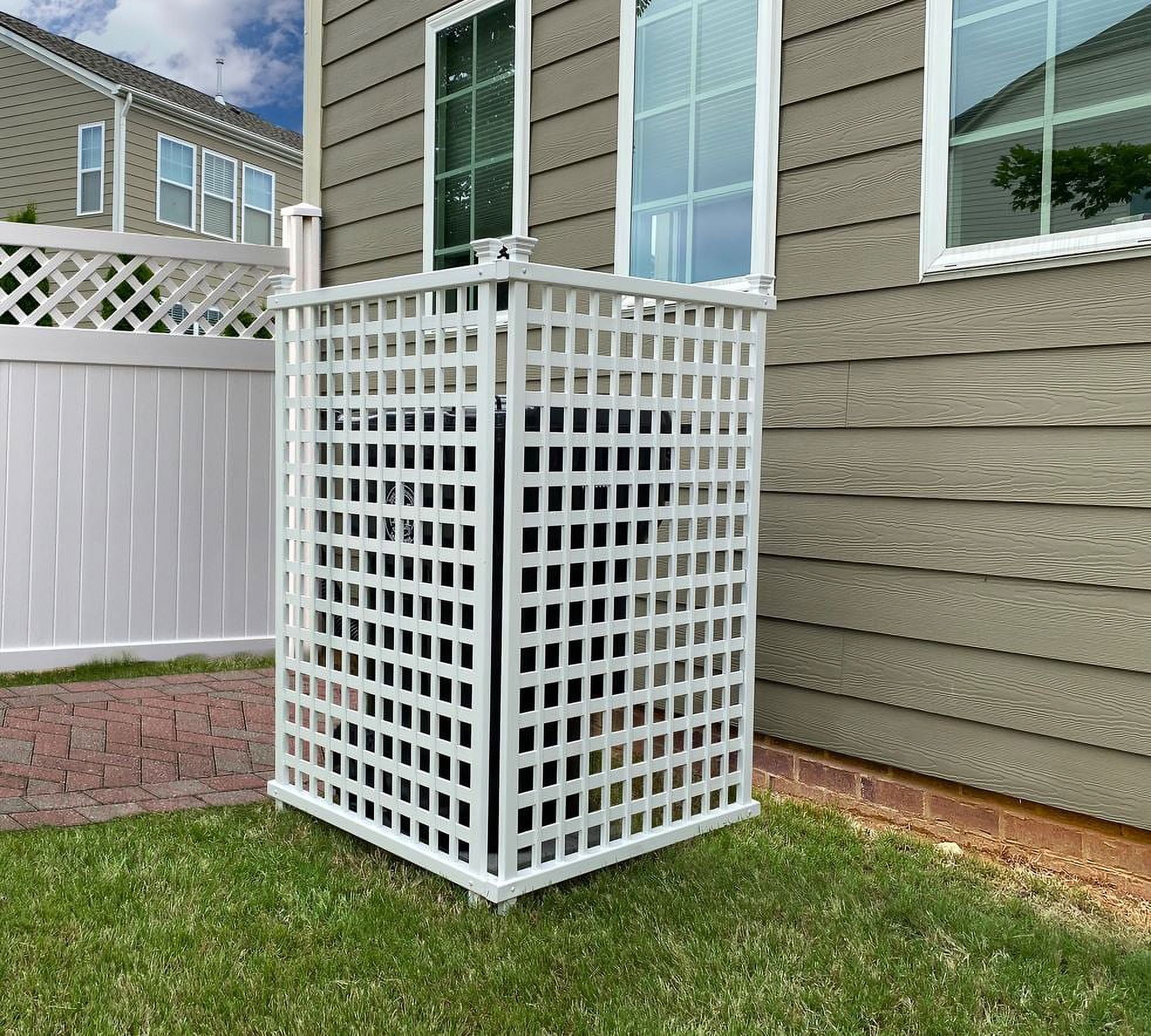 Highland Lattice White Plastic Outdoor Privacy Screen, 2 Panels