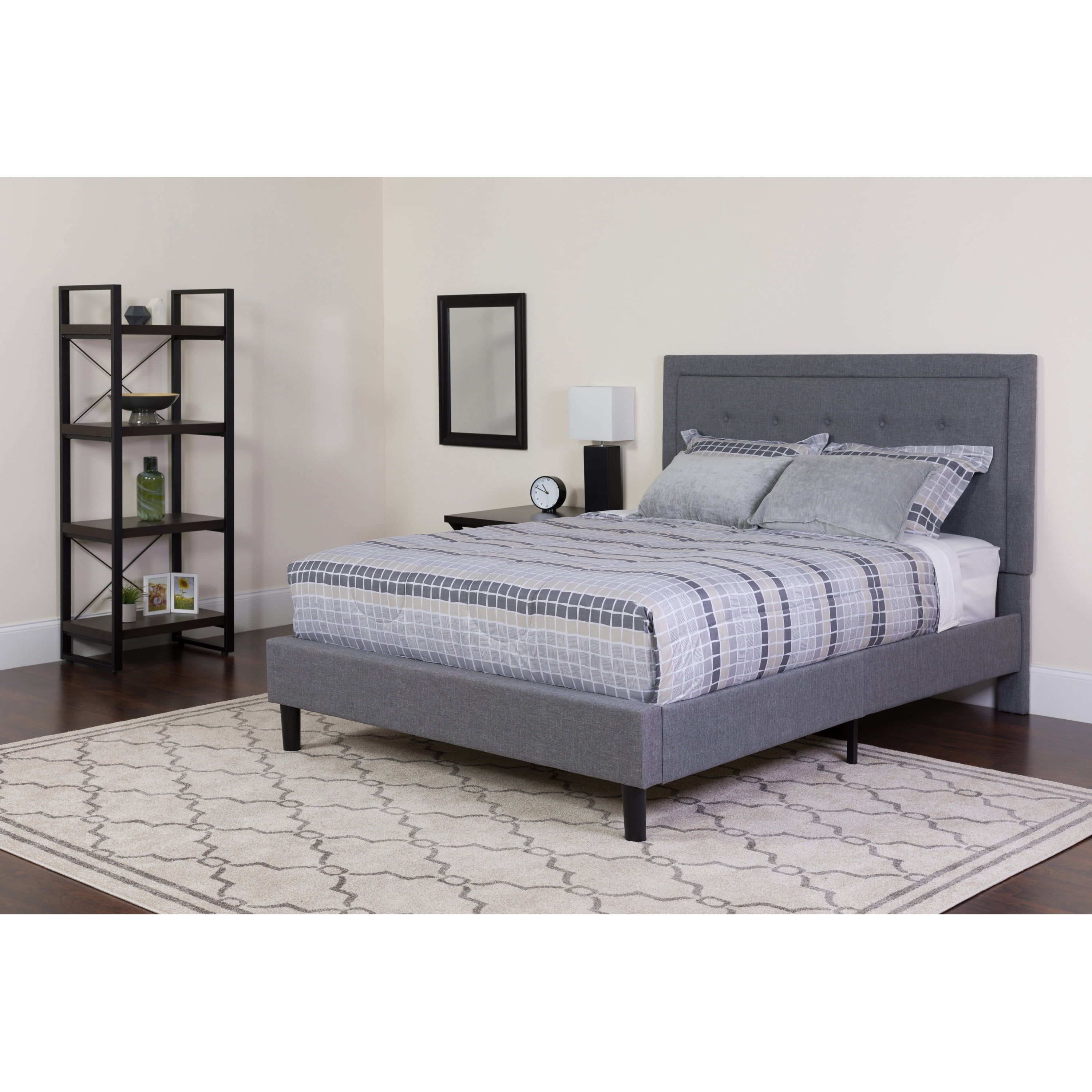 Modern King-Sized Light Gray Tufted Upholstered Platform Bed with Wooden Slats