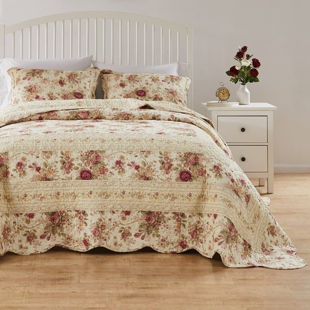 Oversized Queen Blue Cotton Reversible Floral Quilt Set