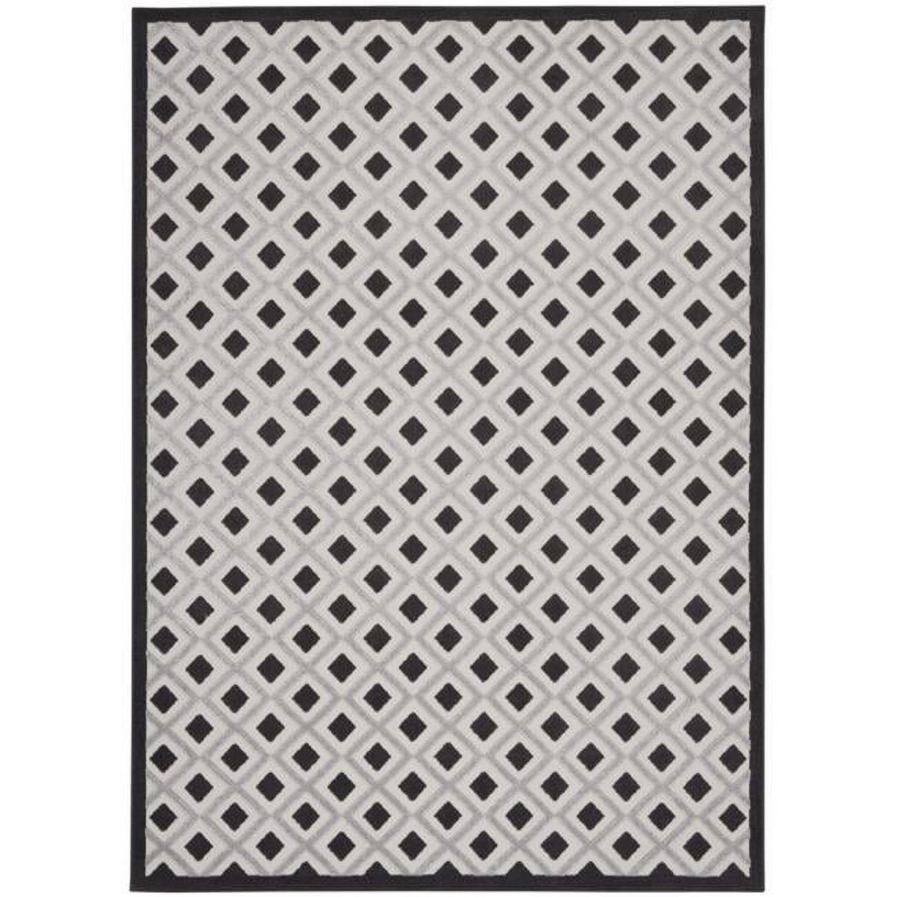 Black and White Diamond Pattern Indoor Outdoor Rug