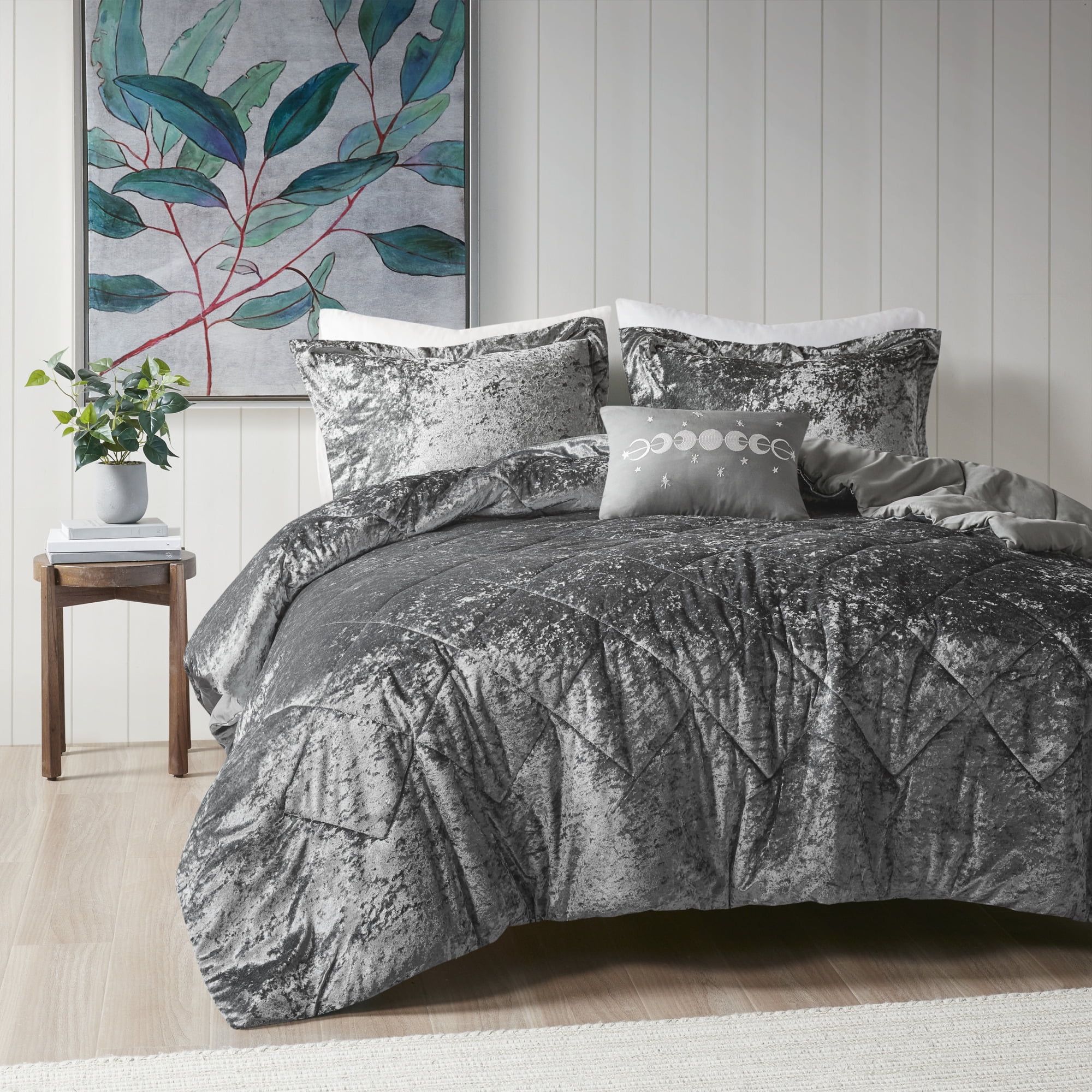 Grey Velvet Diamond Quilted Full/Queen Comforter Set with Decorative Pillow