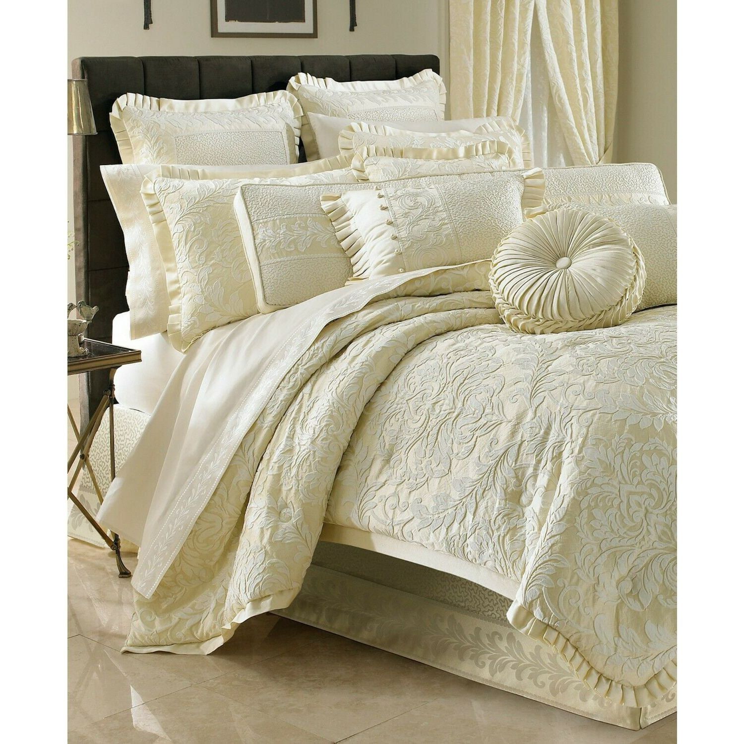 Ivory Damask Queen Comforter Set with Pleated Shams