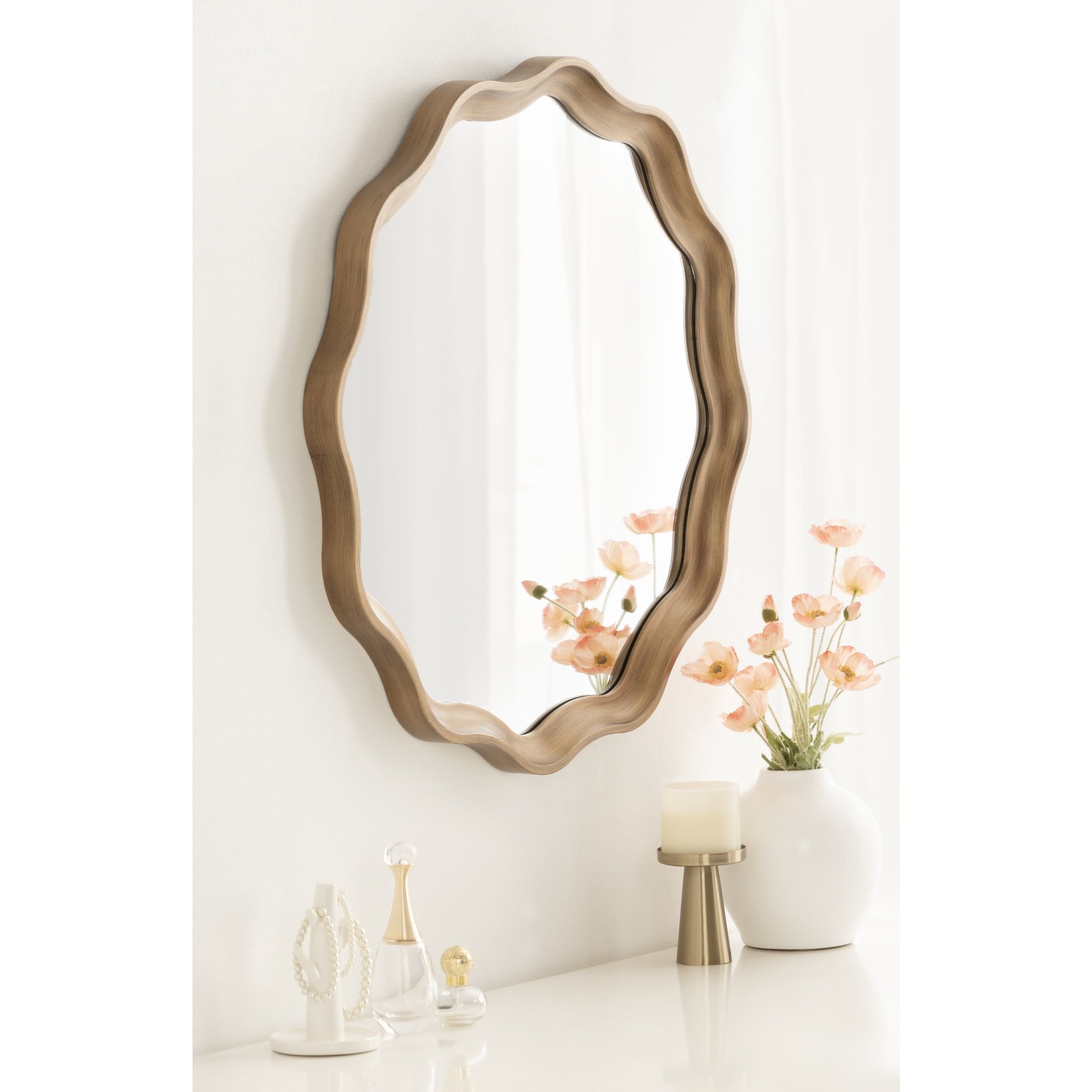 Hatherleigh 28" Gold Scalloped Round Wooden Wall Mirror