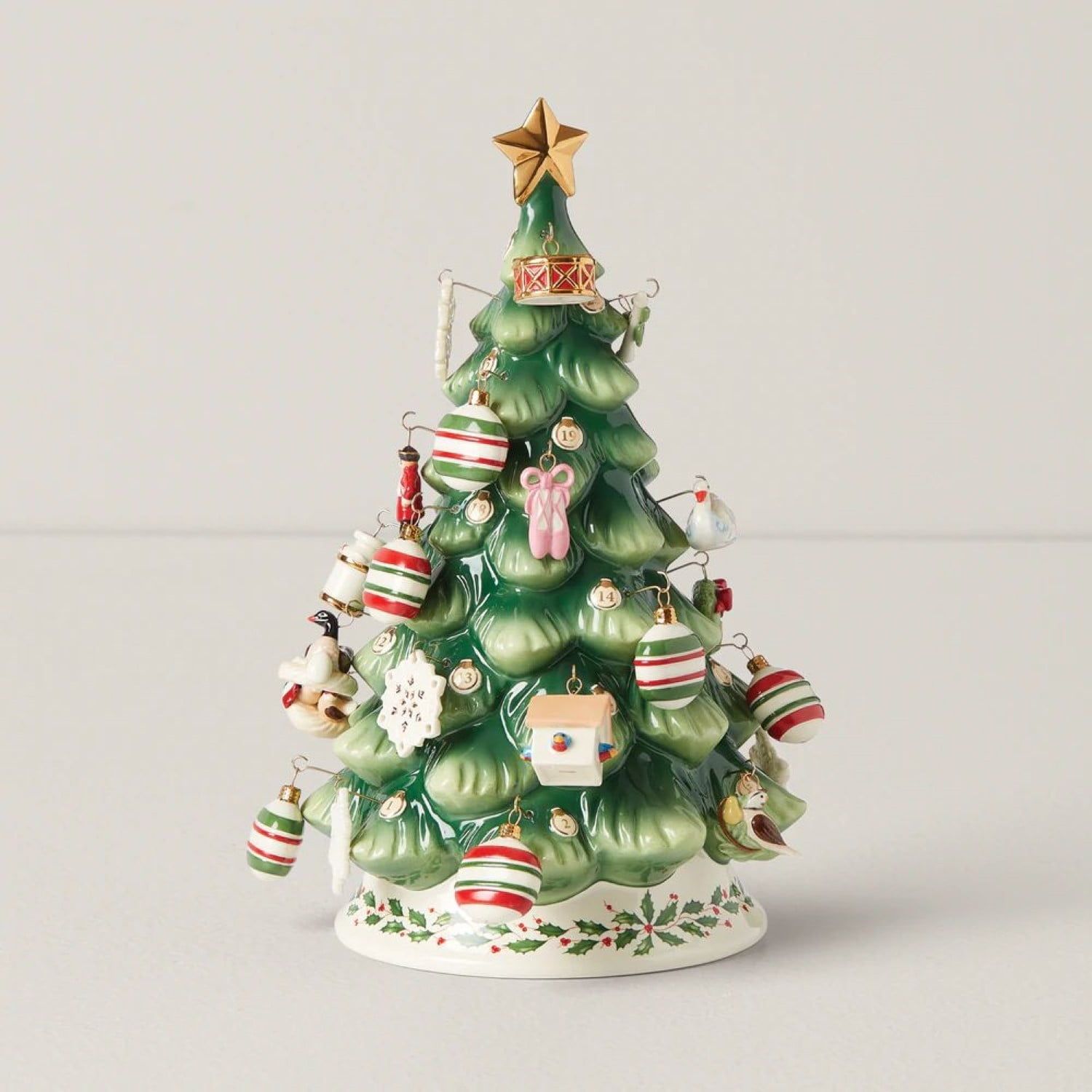 Classic Christmas Tree with Colorful Ornaments Set