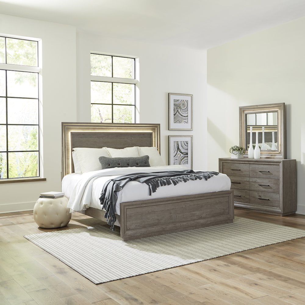 Graystone King Panel Bed, Dresser & Mirror Set in Rubberwood