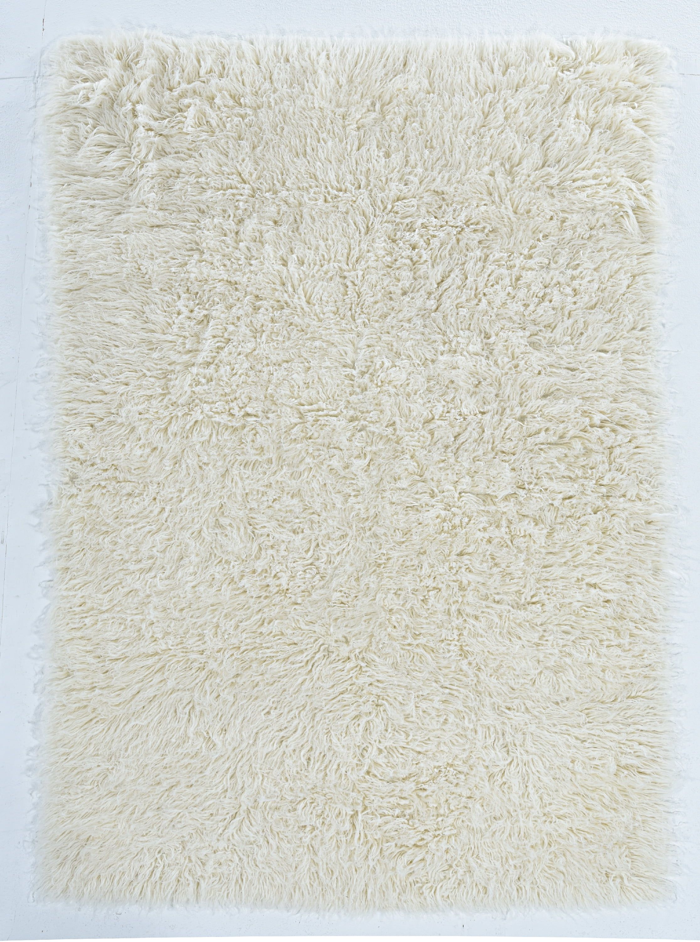 Handmade Off-White Wool Shag Rectangular Rug