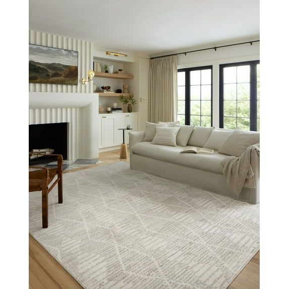 Kamala Ivory and Silver Diamond Pattern Synthetic Accent Rug