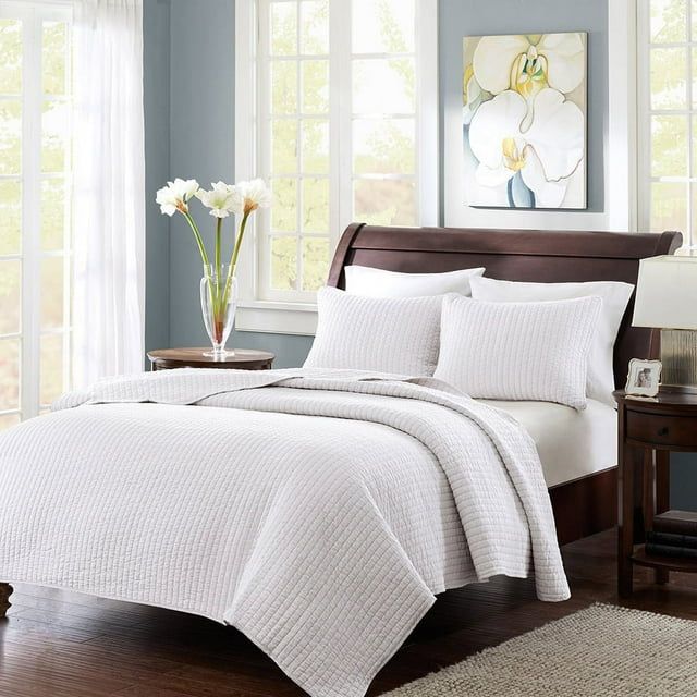 White Twin Reversible Microfiber Quilt Set