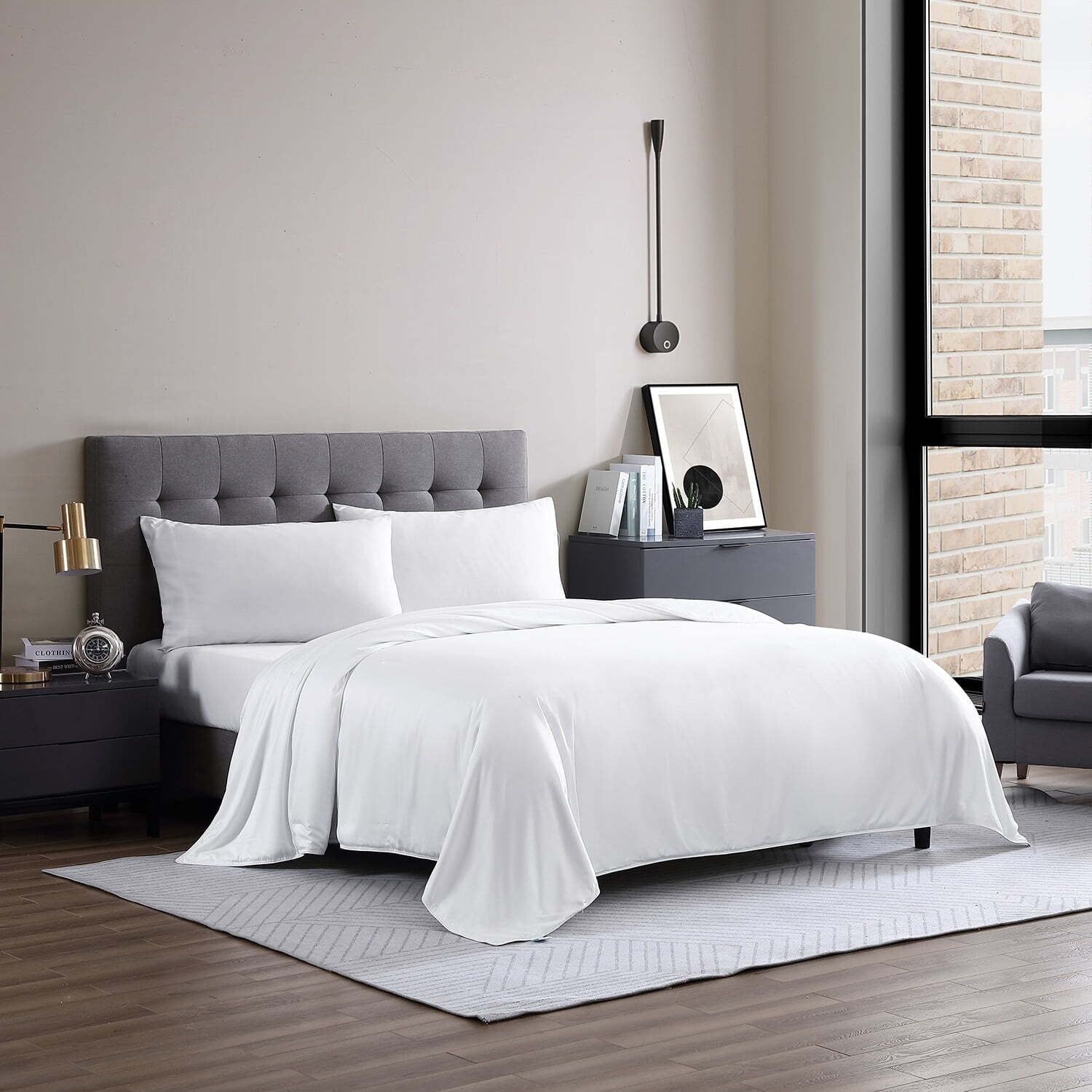 Twin White Lightweight Down Alternative Comforter