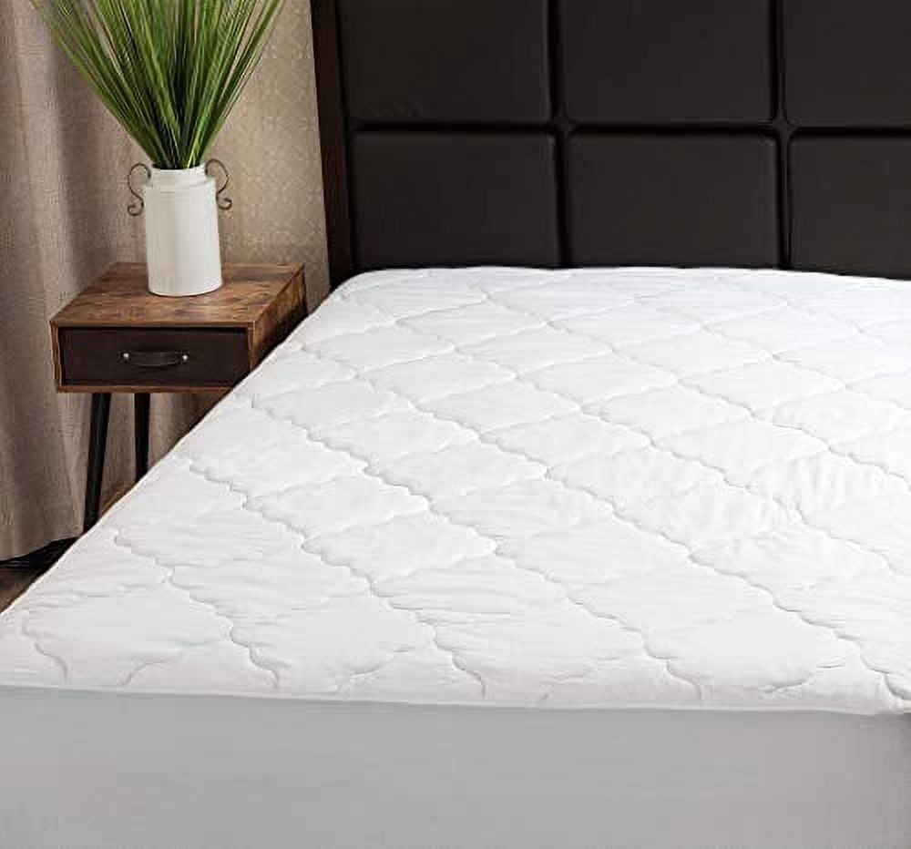 Luxurious Twin XL Waterproof Down Alternative Mattress Pad