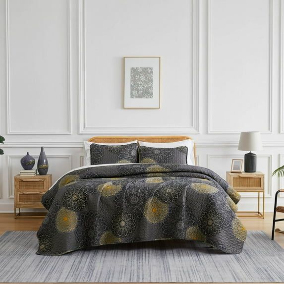 Midnight Floral Black Microfiber Full Quilt Set