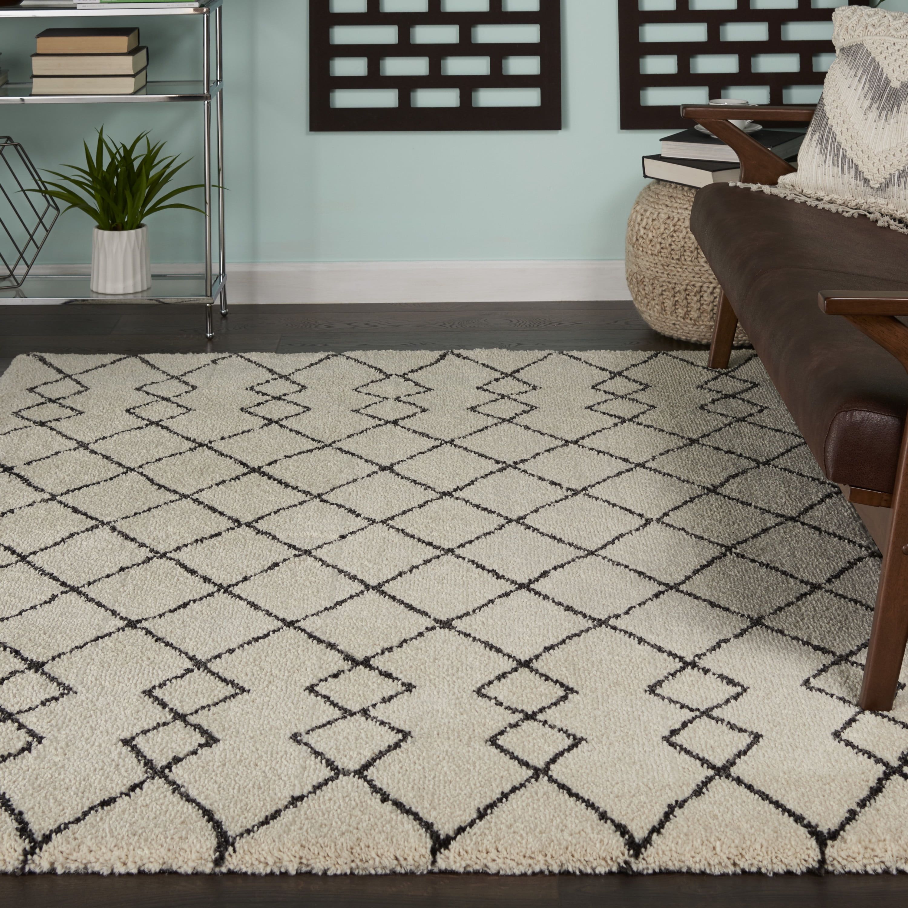 Ivory Charcoal Geometric Shag 5' x 7' Synthetic Area Rug