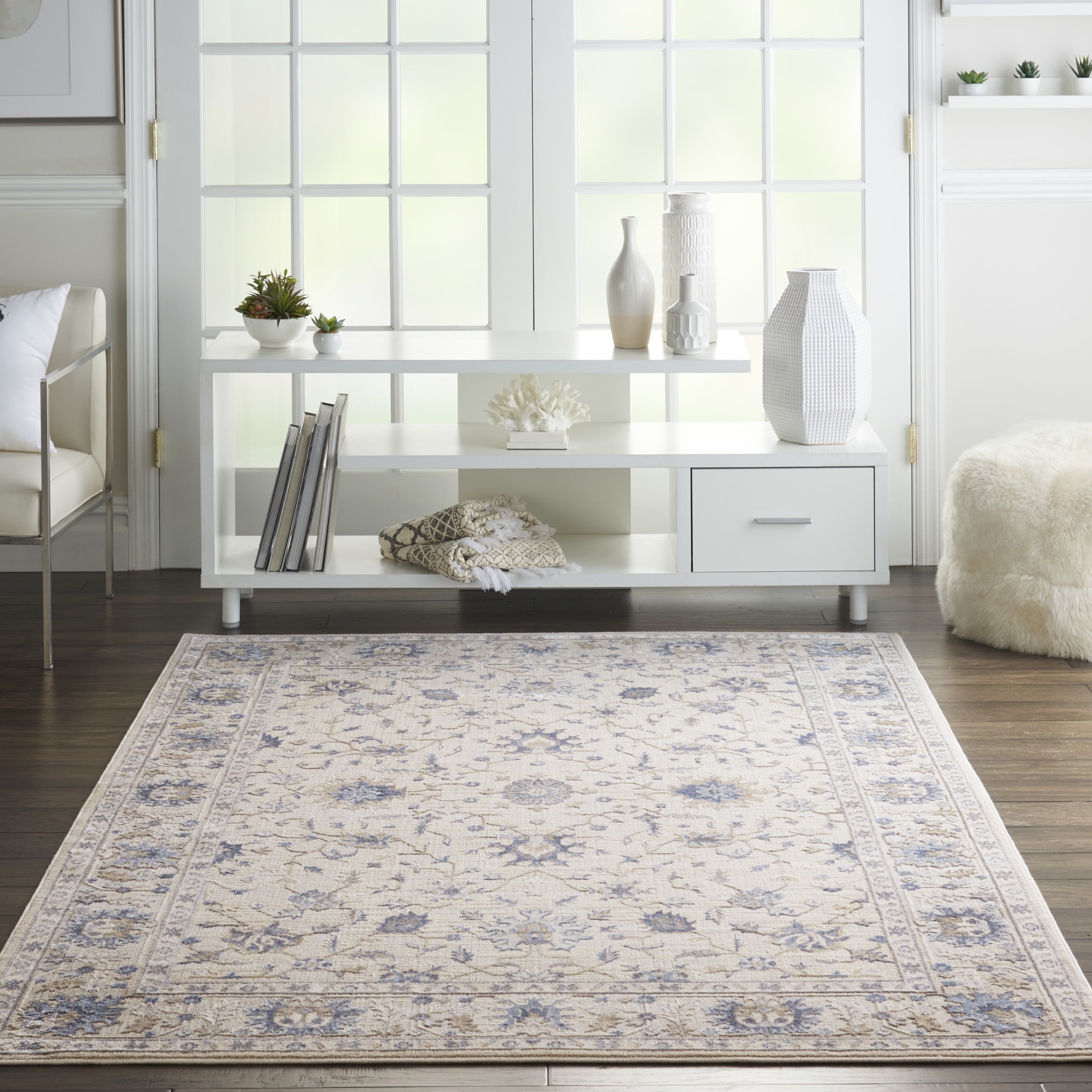 Ivory Floral Elegance 5' x 7' Hand-Knotted Area Rug